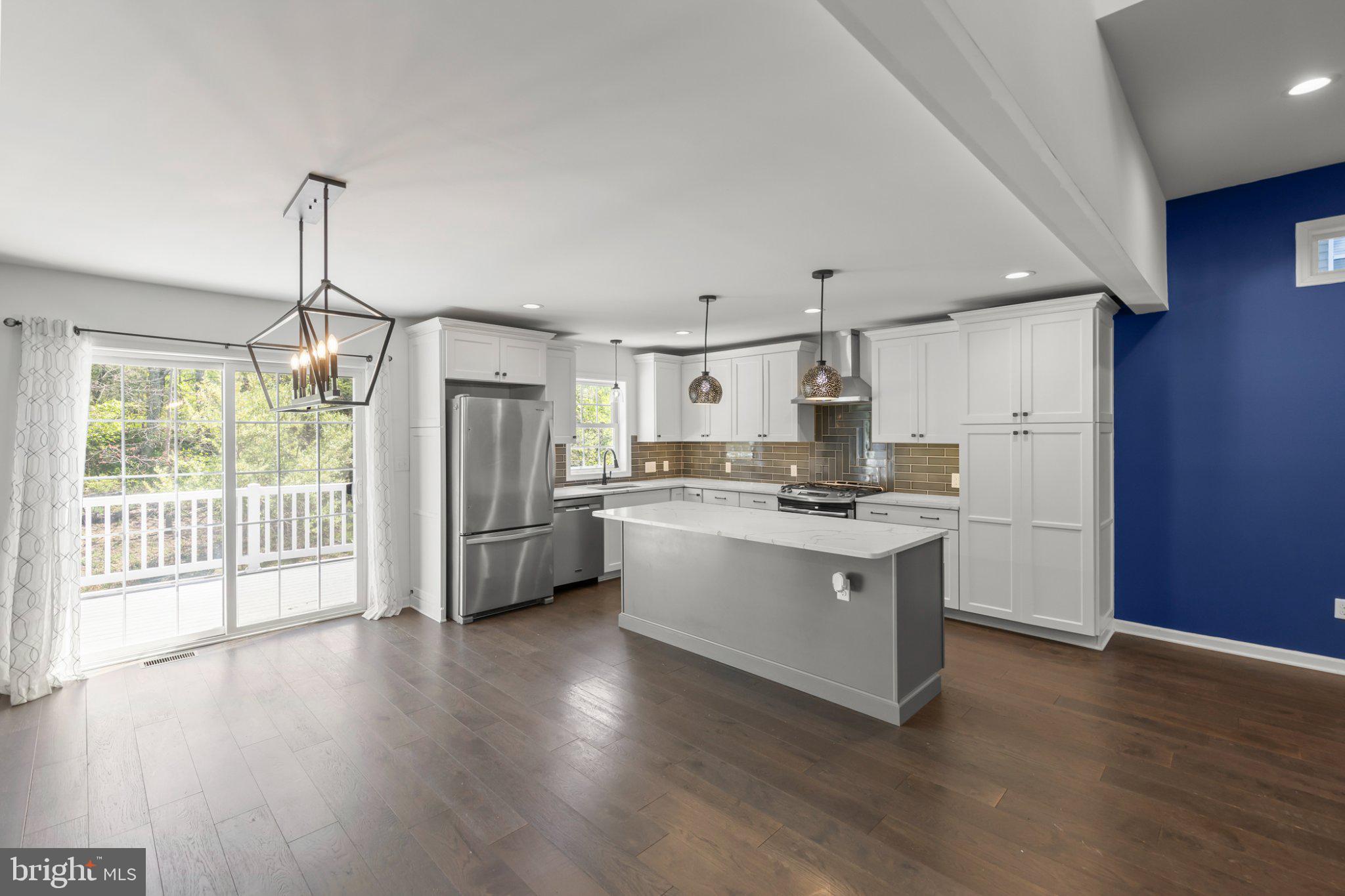 LAKE HOLIDAY ESTATES - Residential