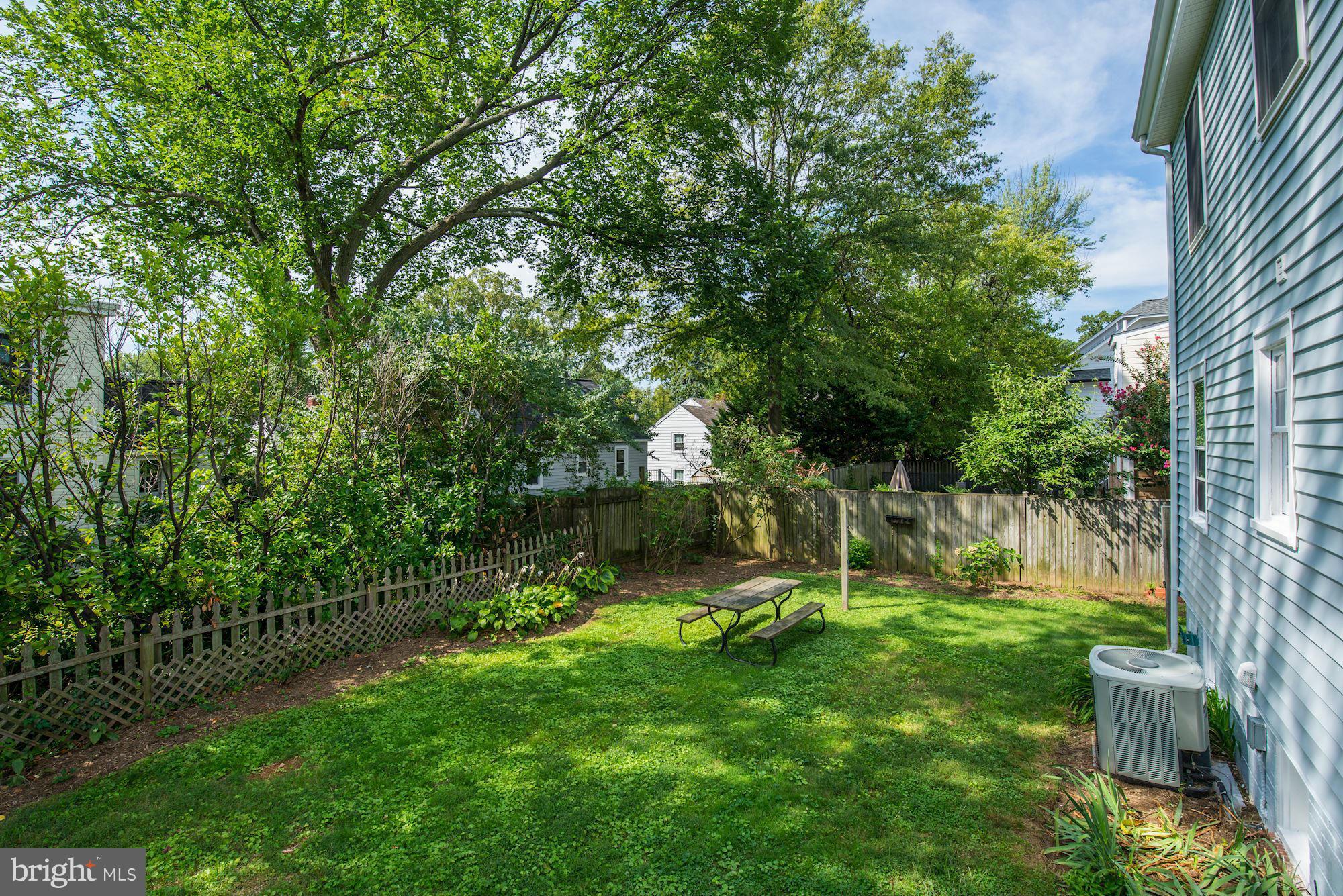 GLENBROOK VILLAGE - Residential