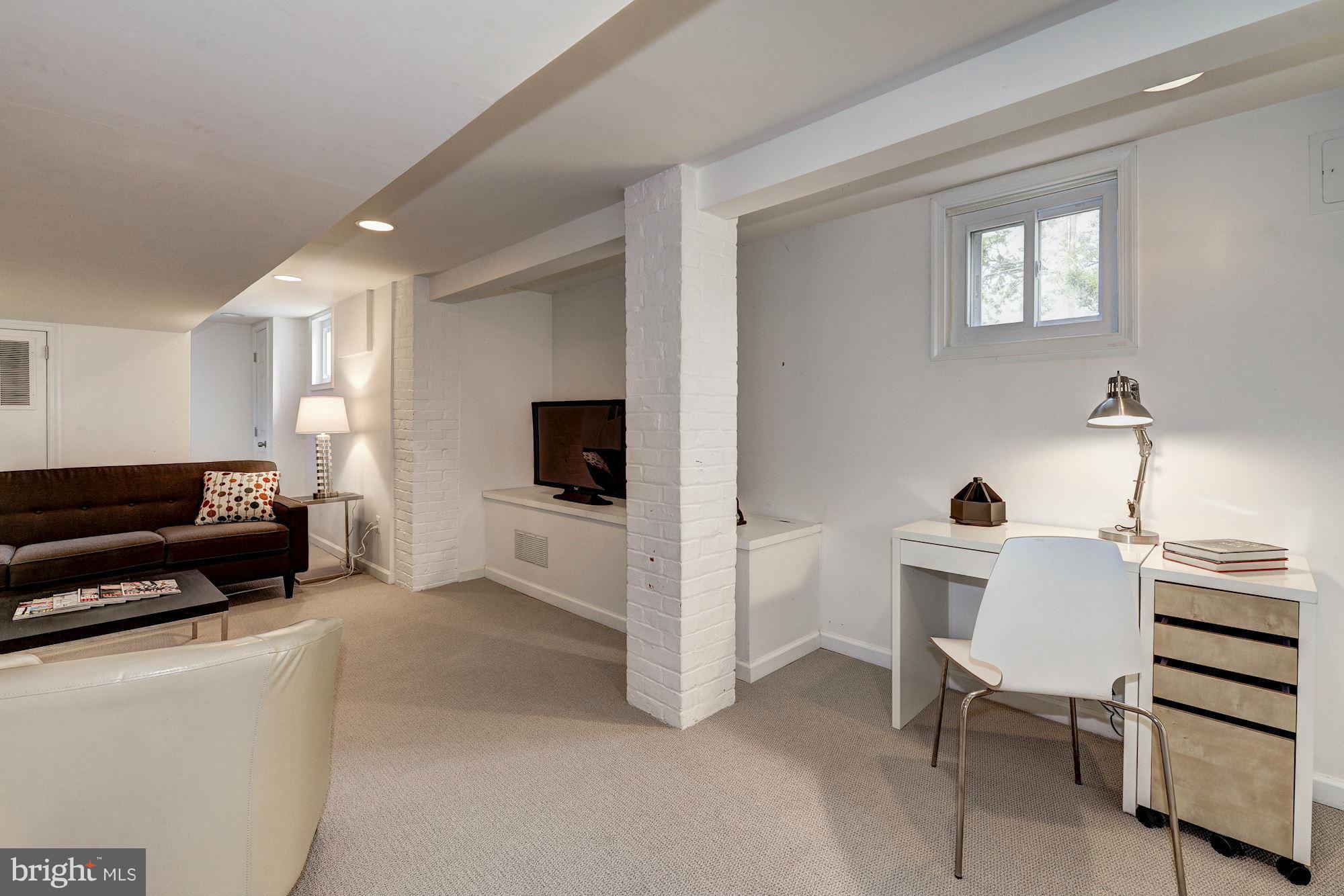 GLENBROOK VILLAGE - Residential