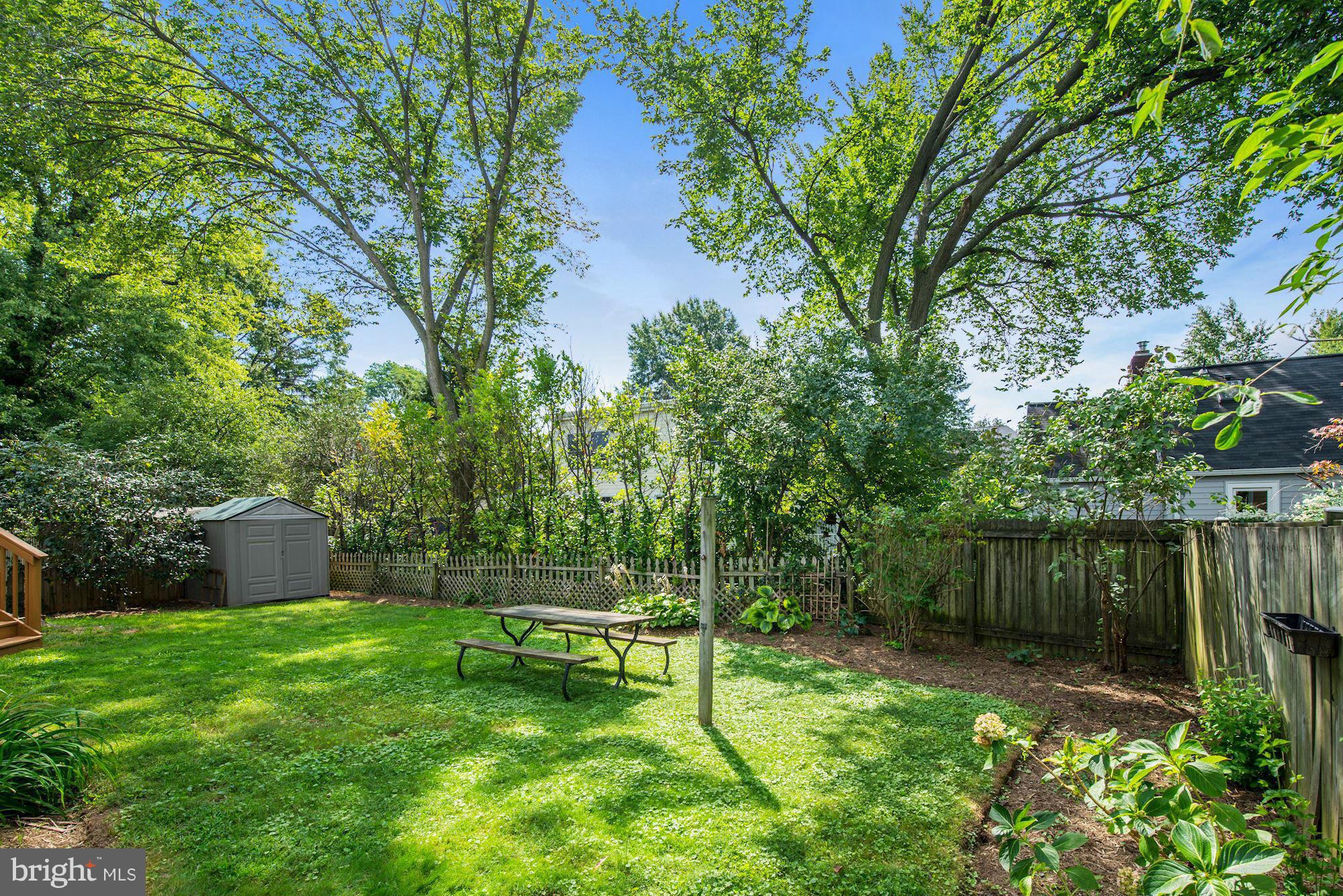 GLENBROOK VILLAGE - Residential