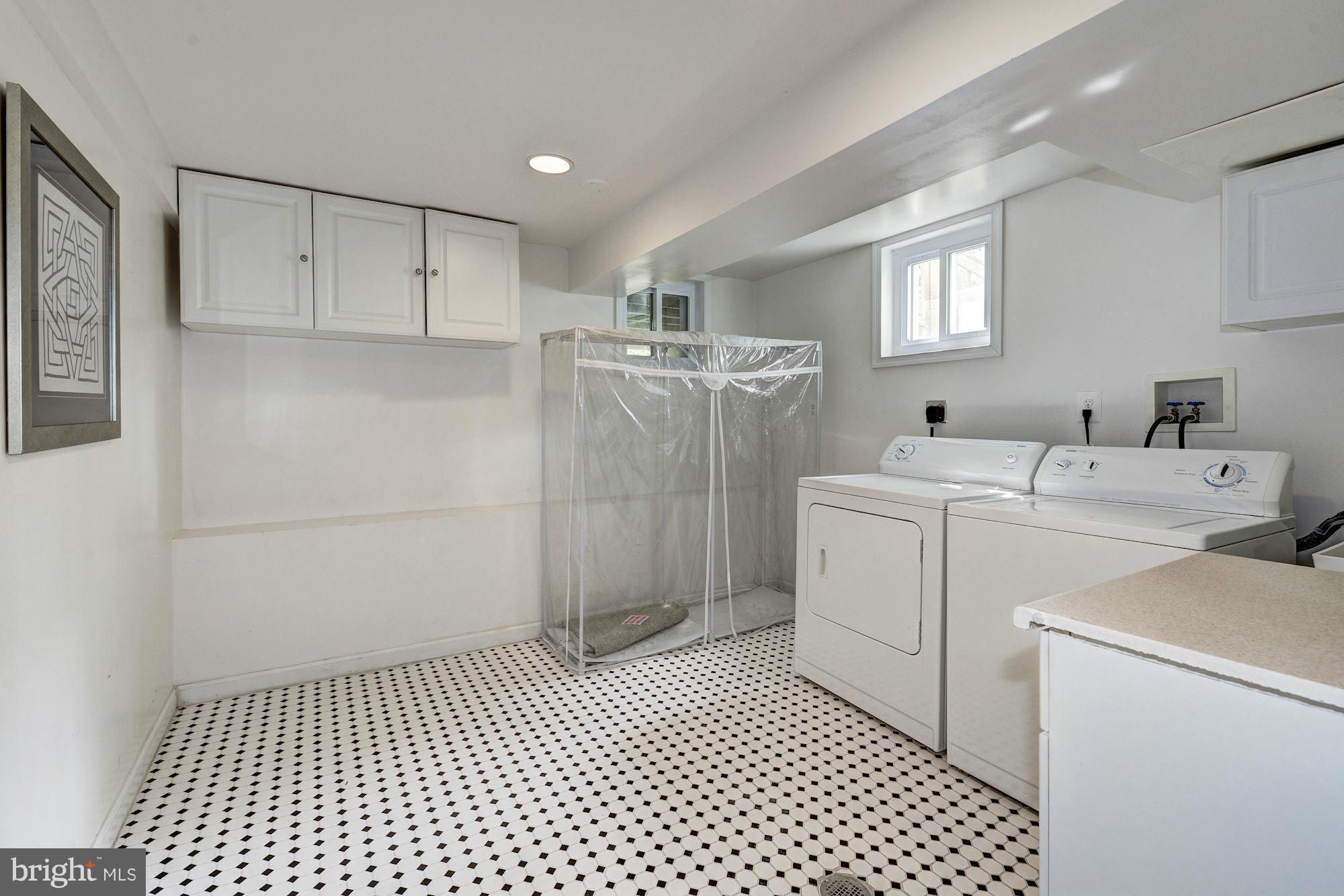 GLENBROOK VILLAGE - Residential