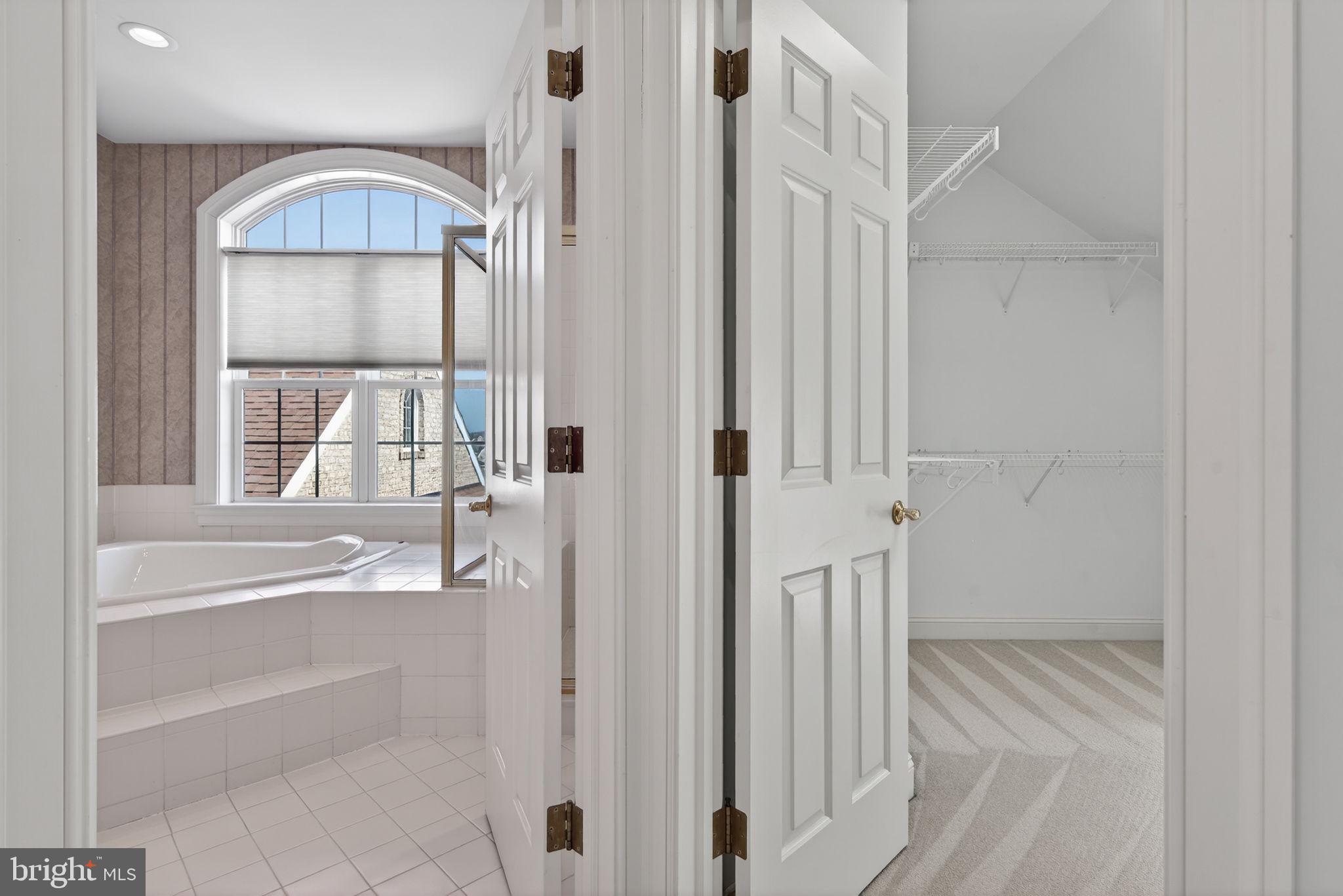 OAK LANE - Residential