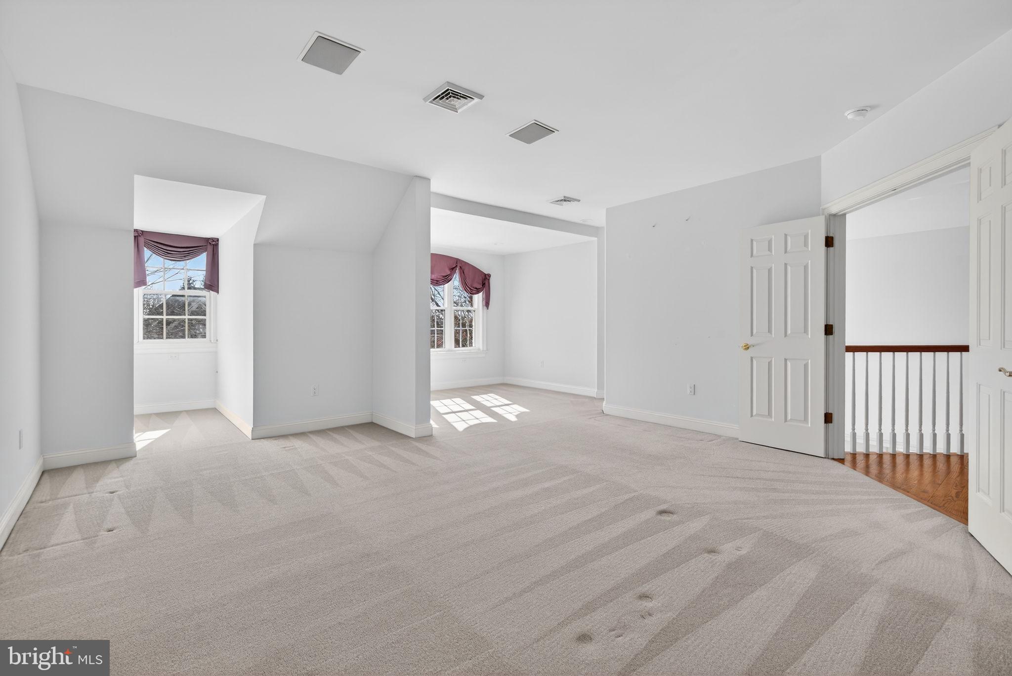 OAK LANE - Residential