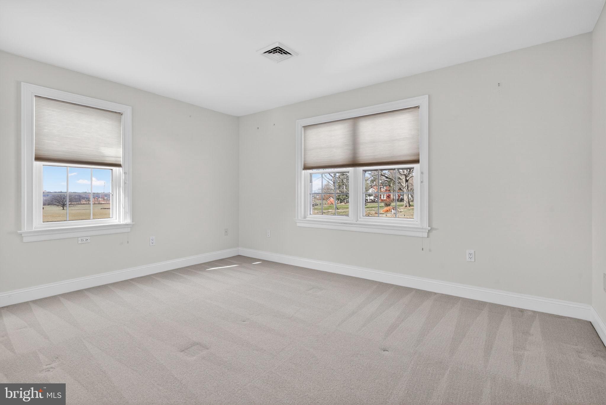 OAK LANE - Residential