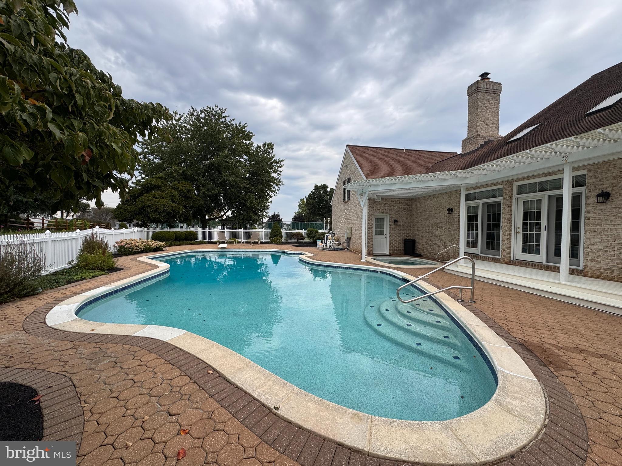 OAK LANE - Residential