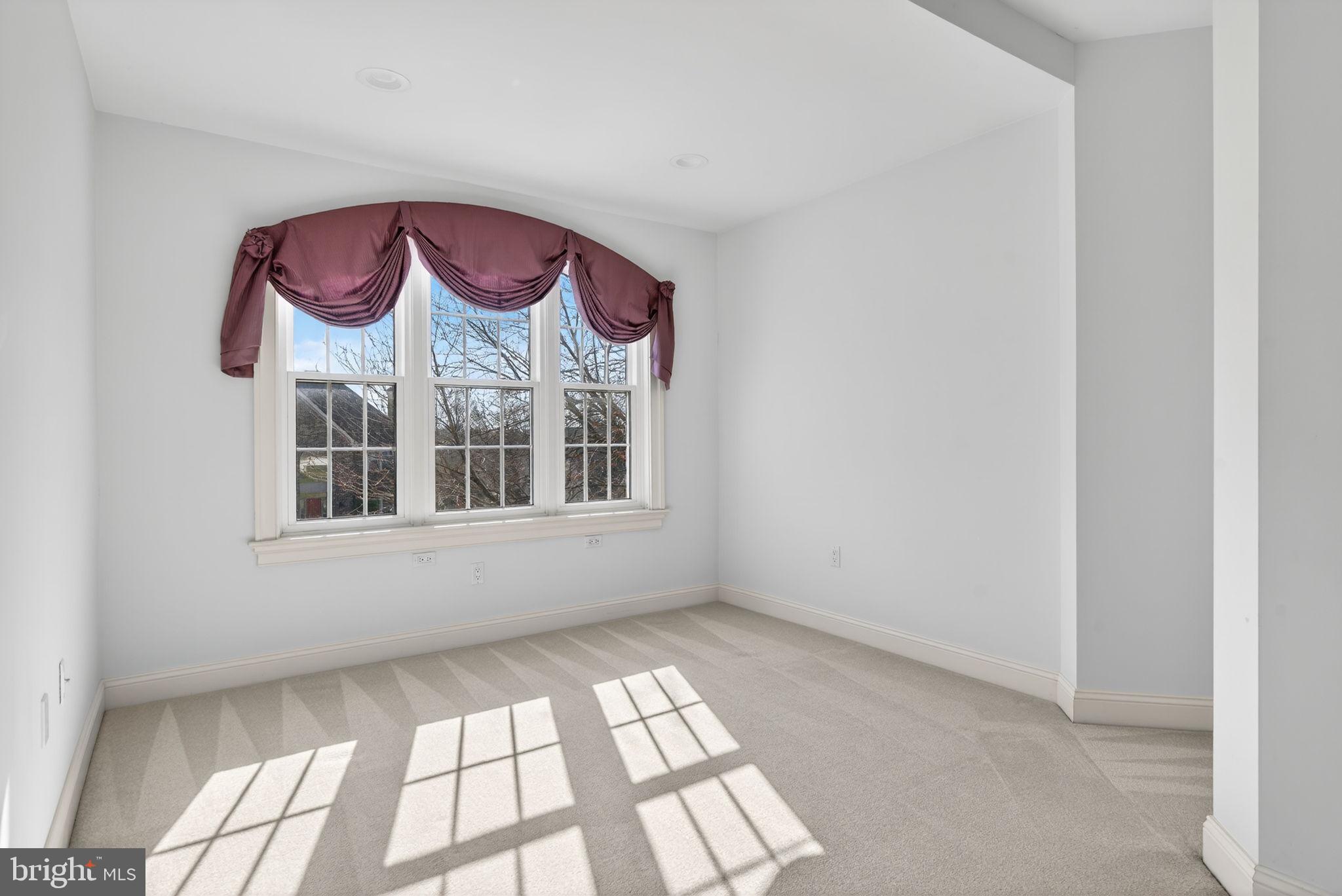 OAK LANE - Residential