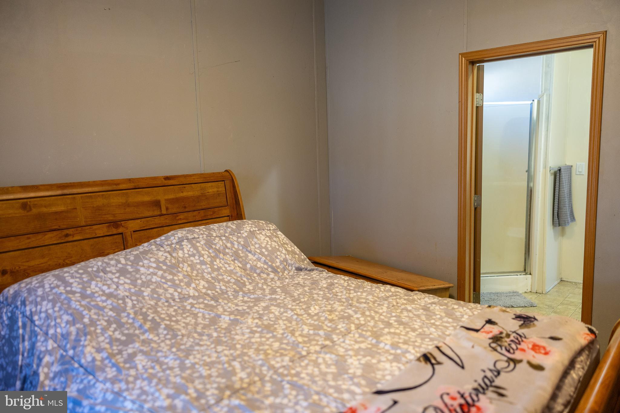 FAIRVIEW MANOR - Residential