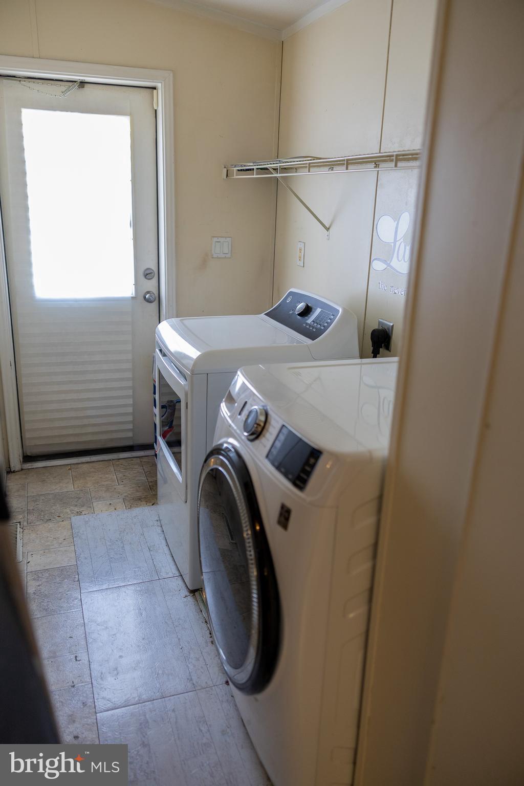 FAIRVIEW MANOR - Residential