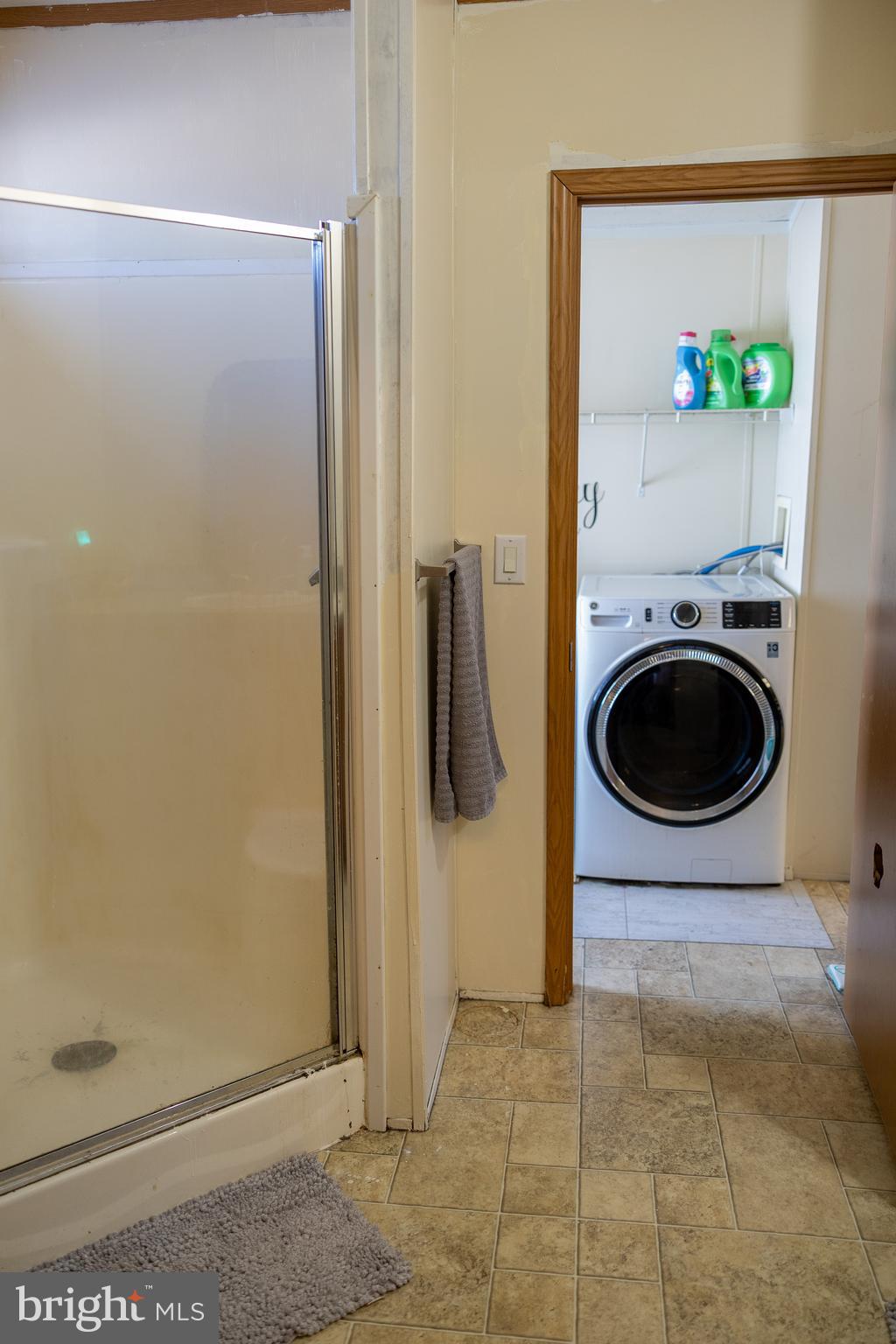 FAIRVIEW MANOR - Residential