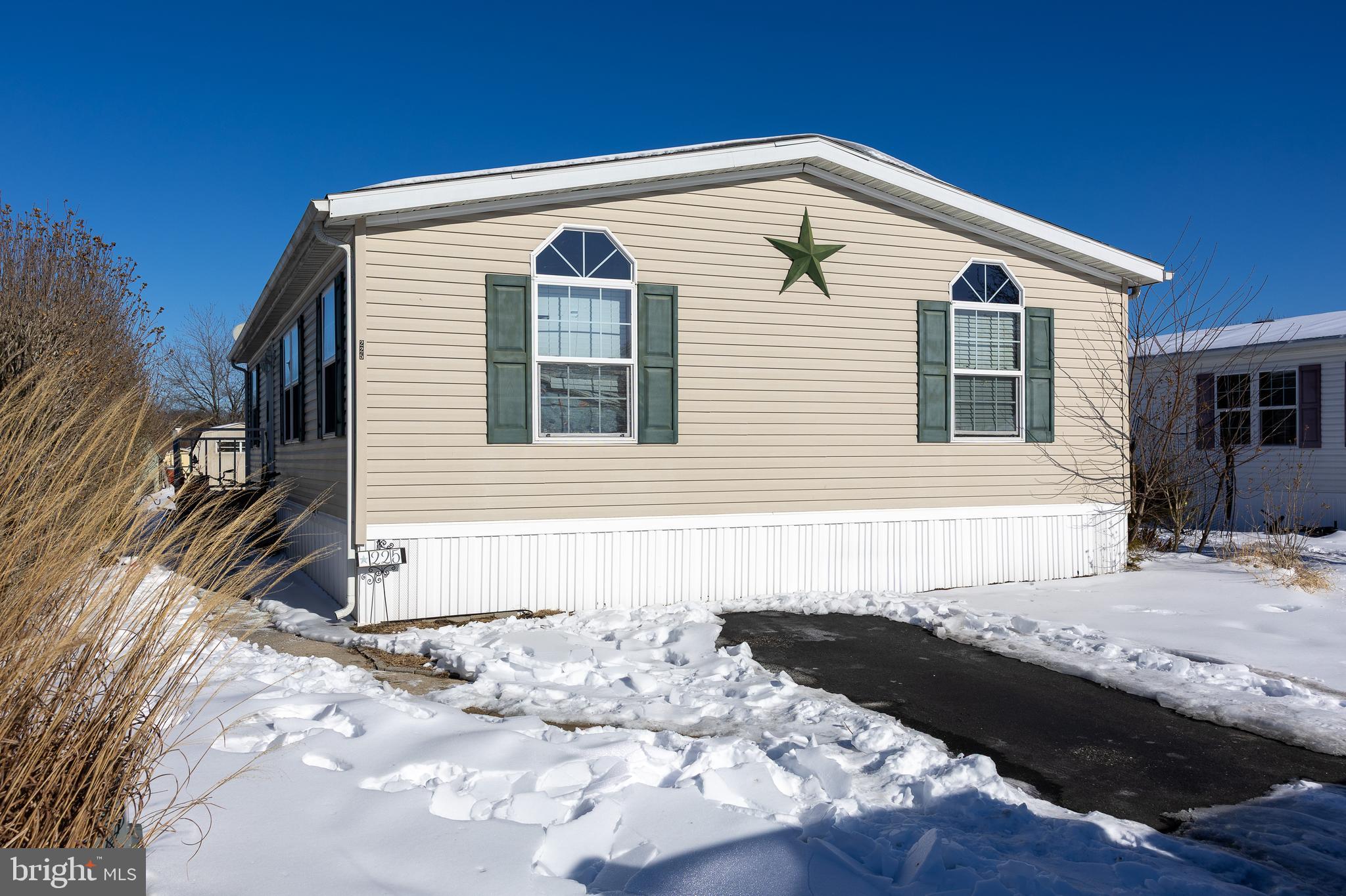 FAIRVIEW MANOR - Residential