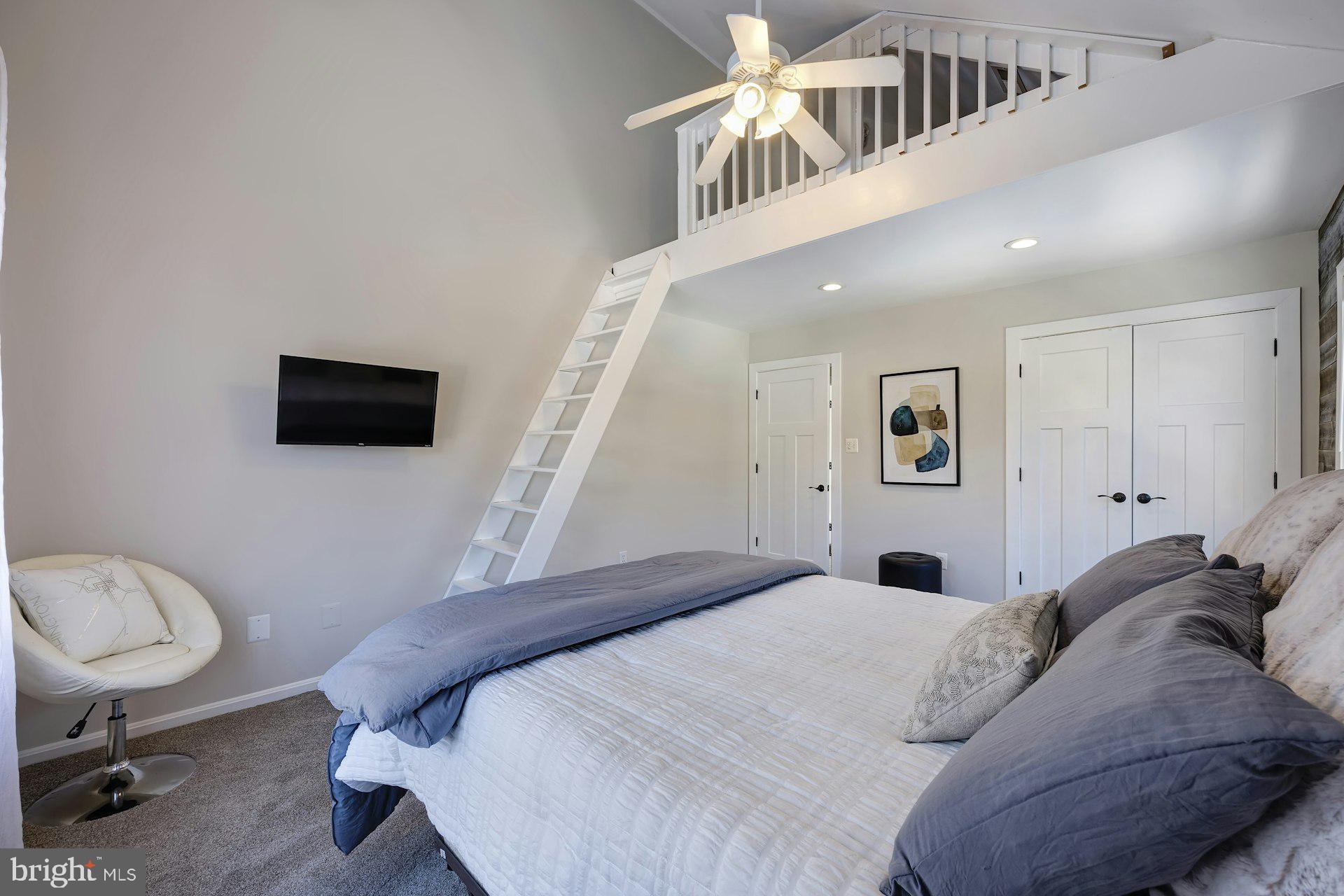 MCHENRY HEIGHTS - Residential