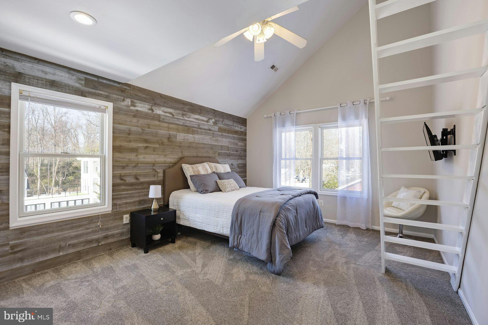 MCHENRY HEIGHTS - Residential