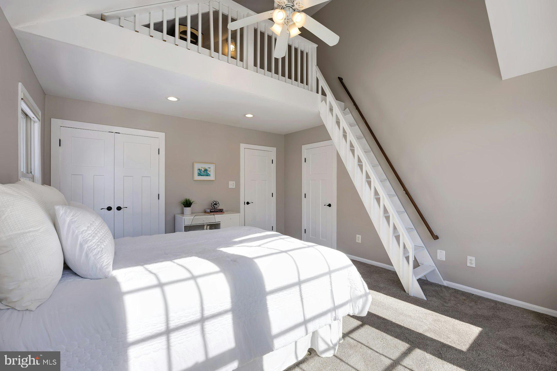 MCHENRY HEIGHTS - Residential