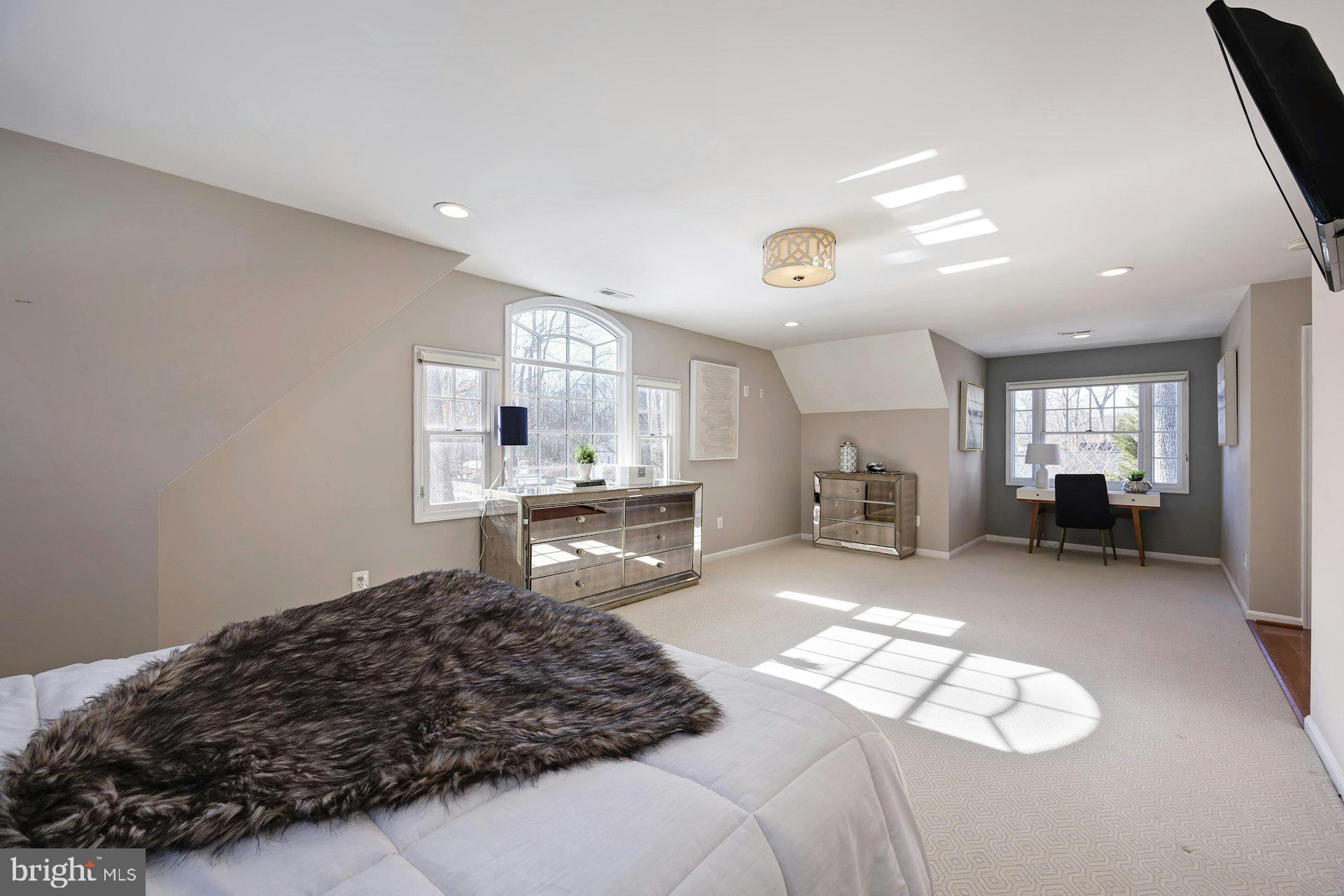 MCHENRY HEIGHTS - Residential