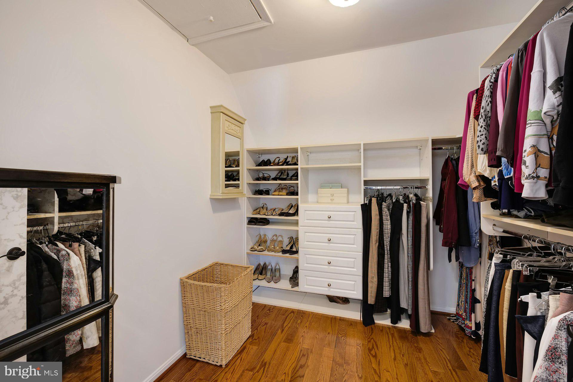 MCHENRY HEIGHTS - Residential