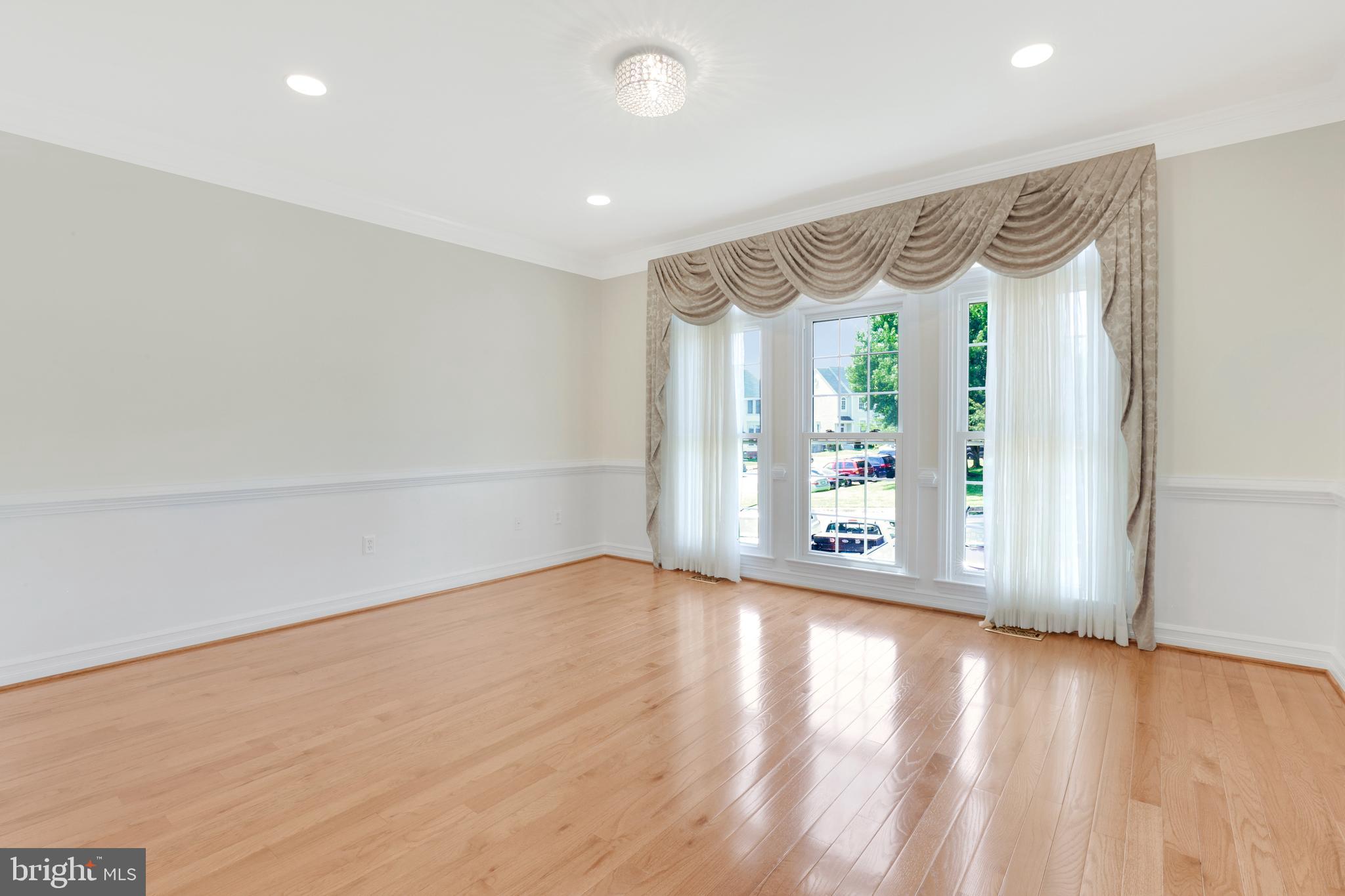 PRINCE WILLIAM COMMONS - Residential