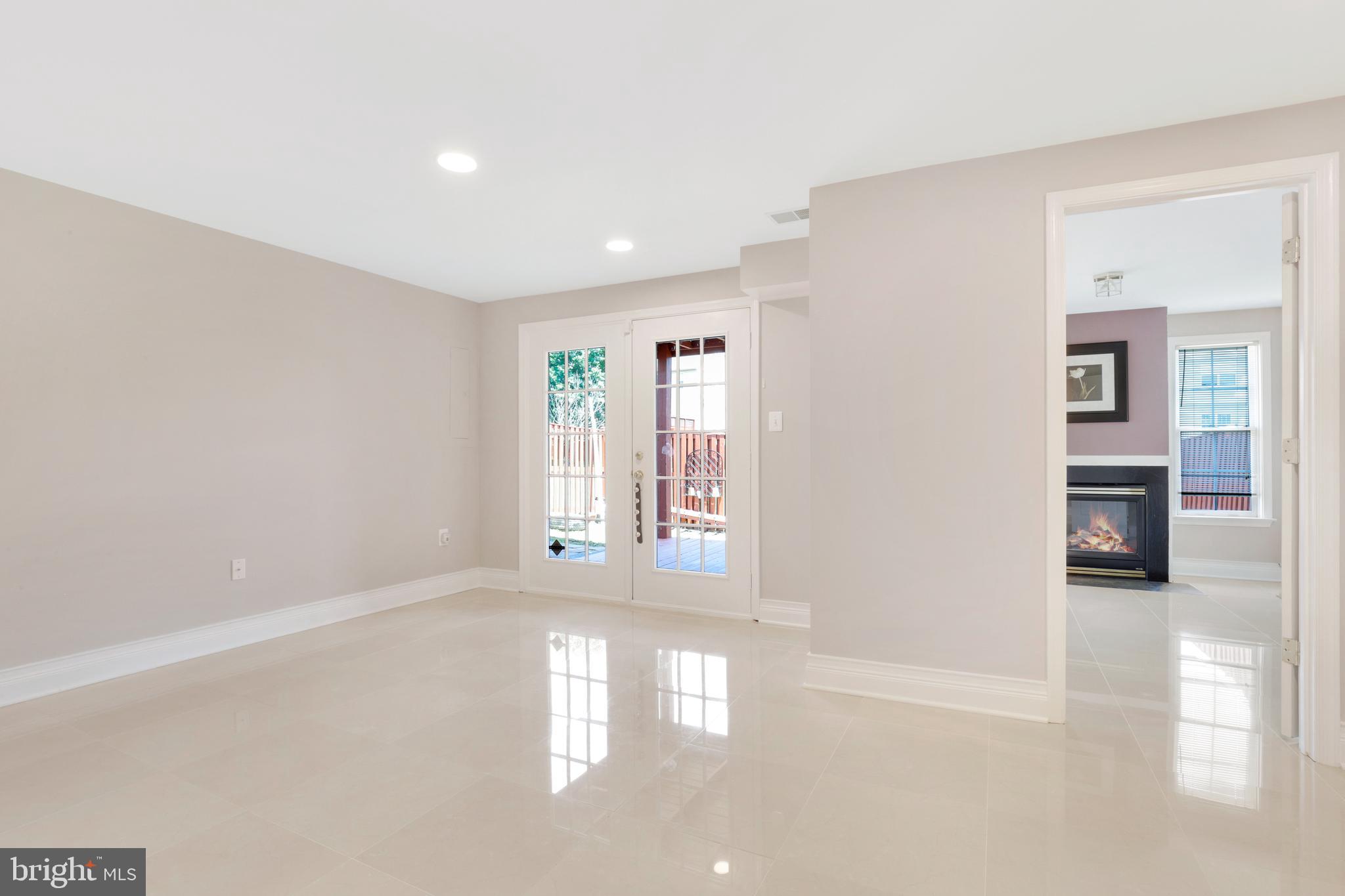 PRINCE WILLIAM COMMONS - Residential