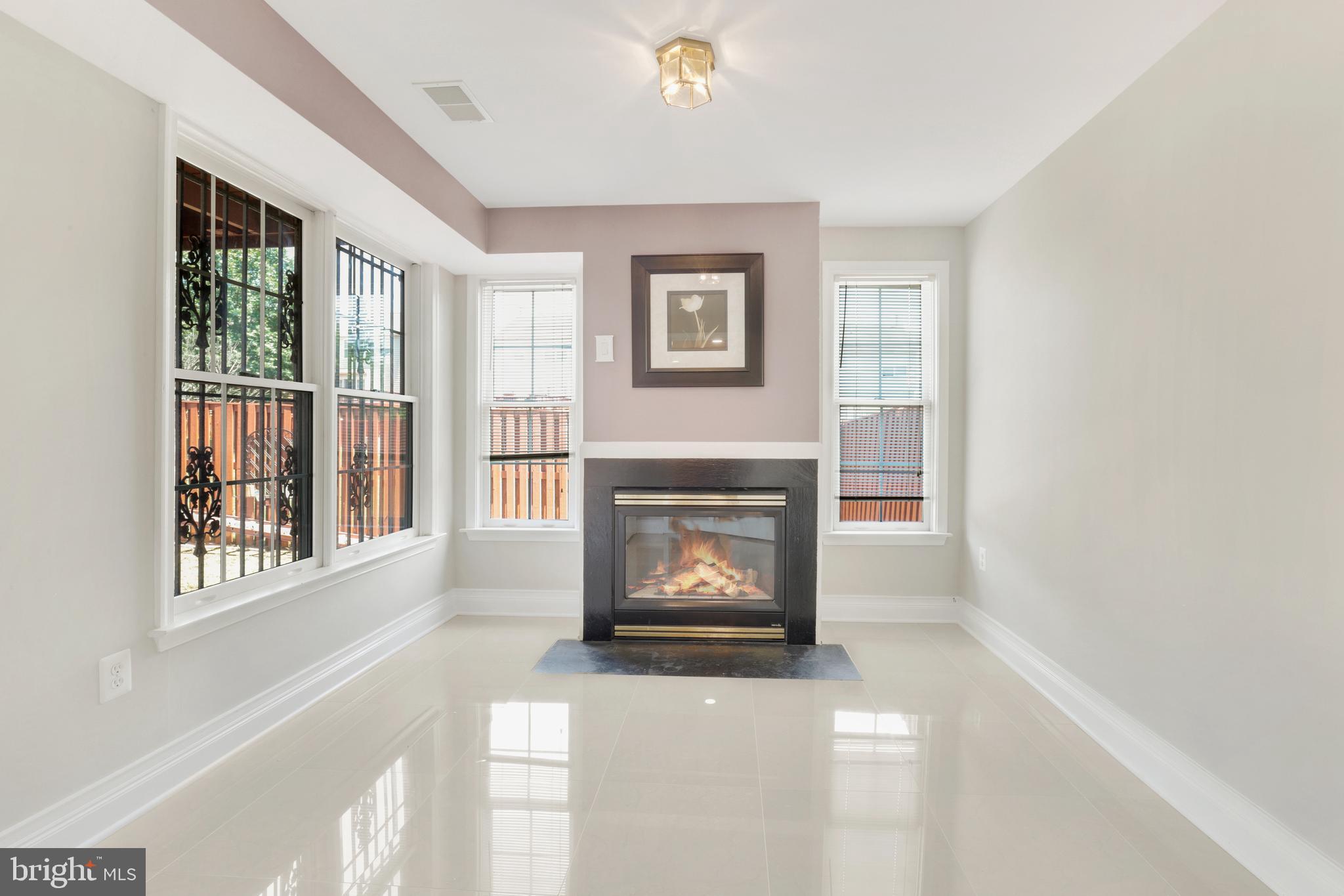 PRINCE WILLIAM COMMONS - Residential