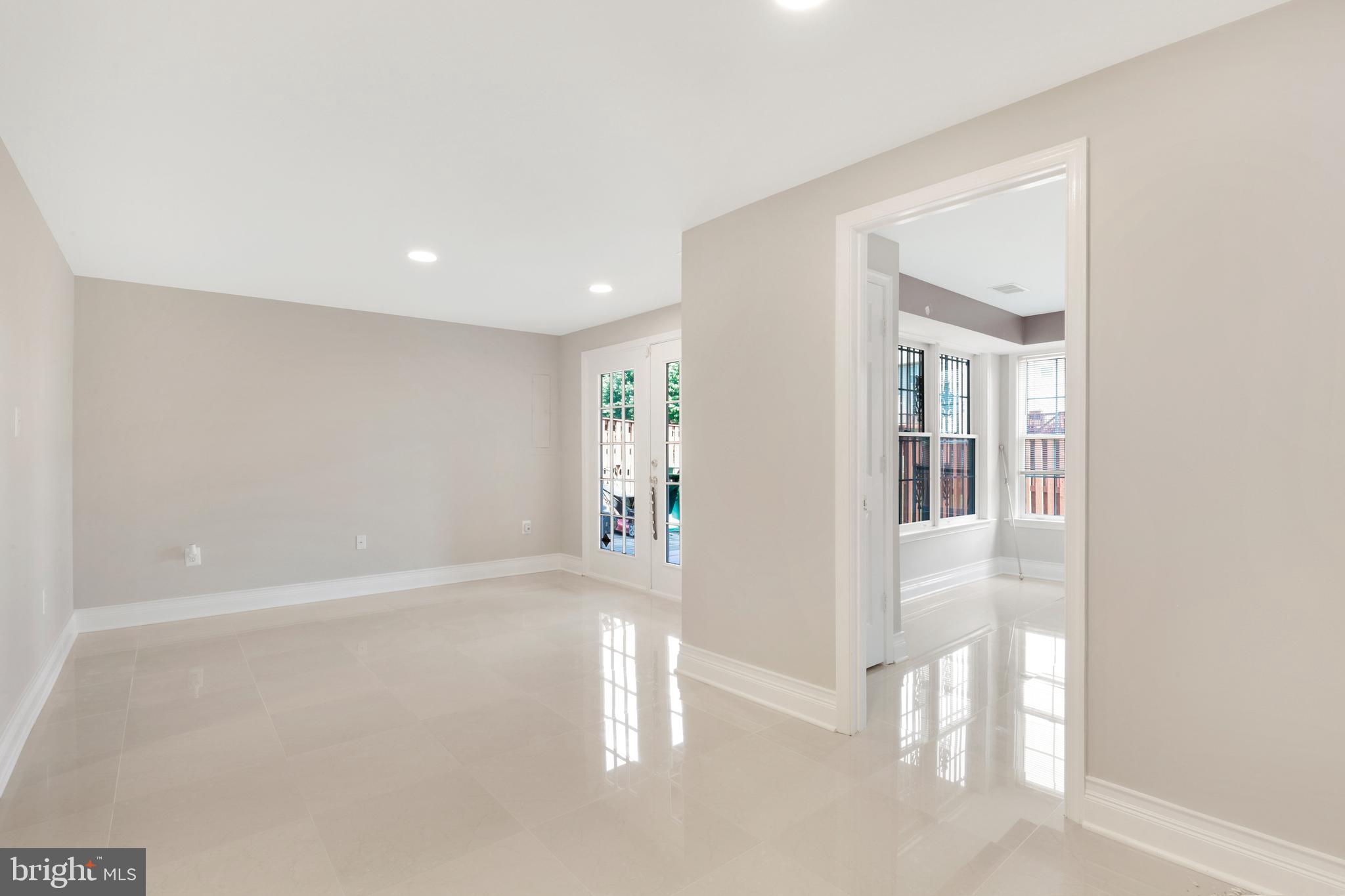 PRINCE WILLIAM COMMONS - Residential