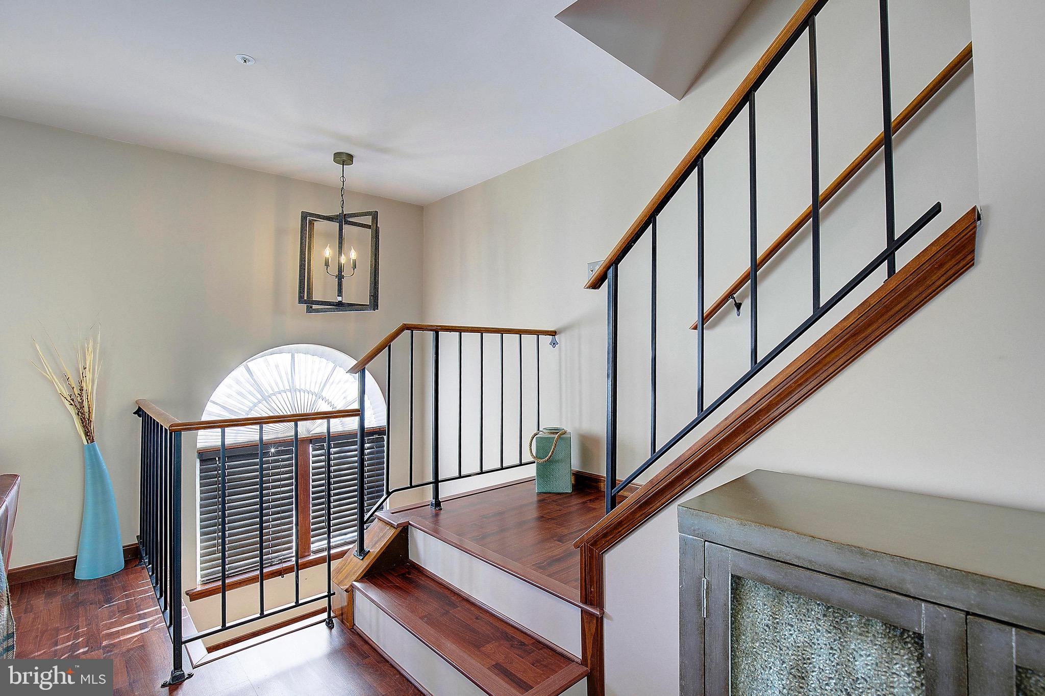 BURNT OAKS - Residential