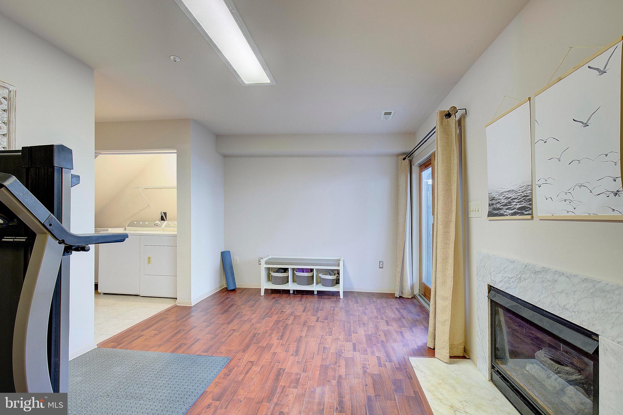 BURNT OAKS - Residential