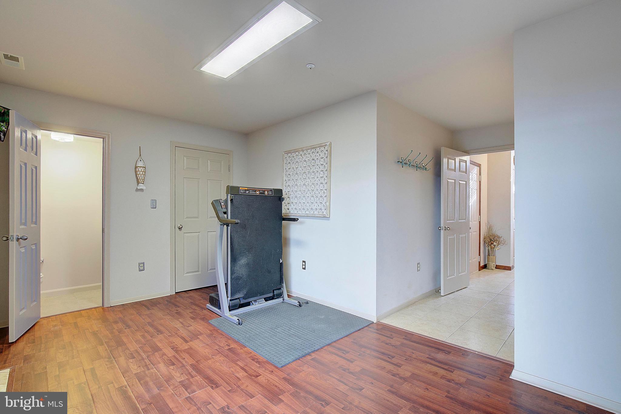 BURNT OAKS - Residential