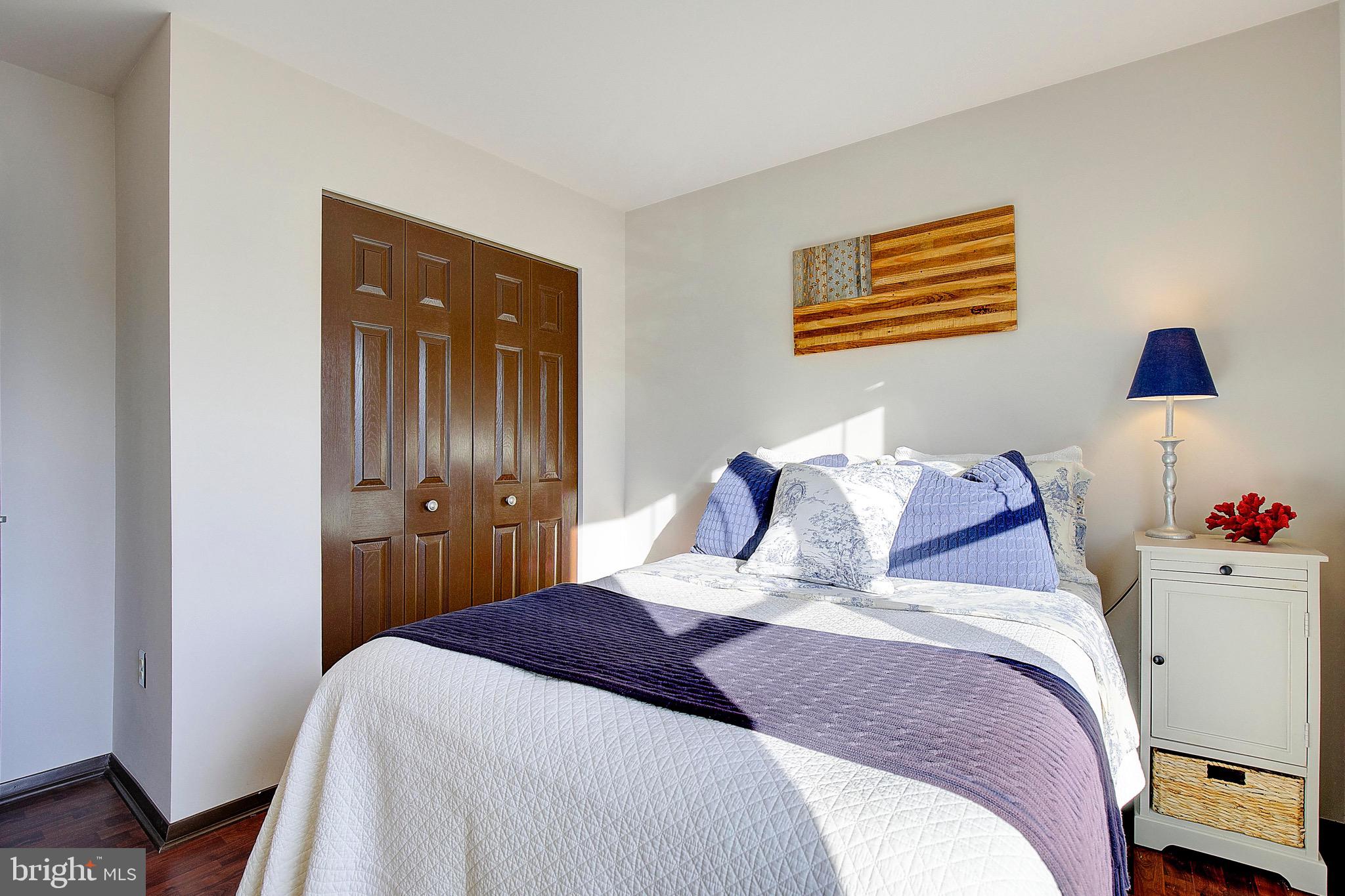 BURNT OAKS - Residential