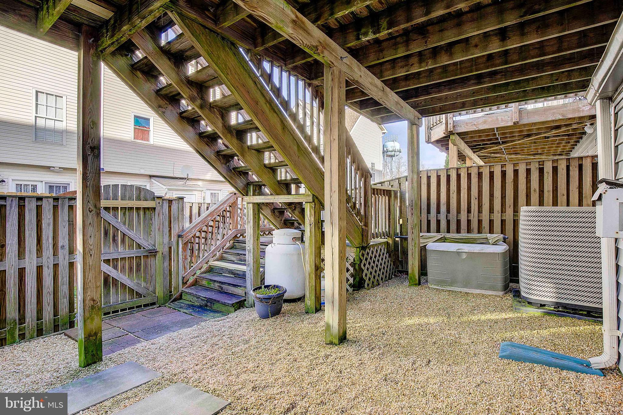 BURNT OAKS - Residential