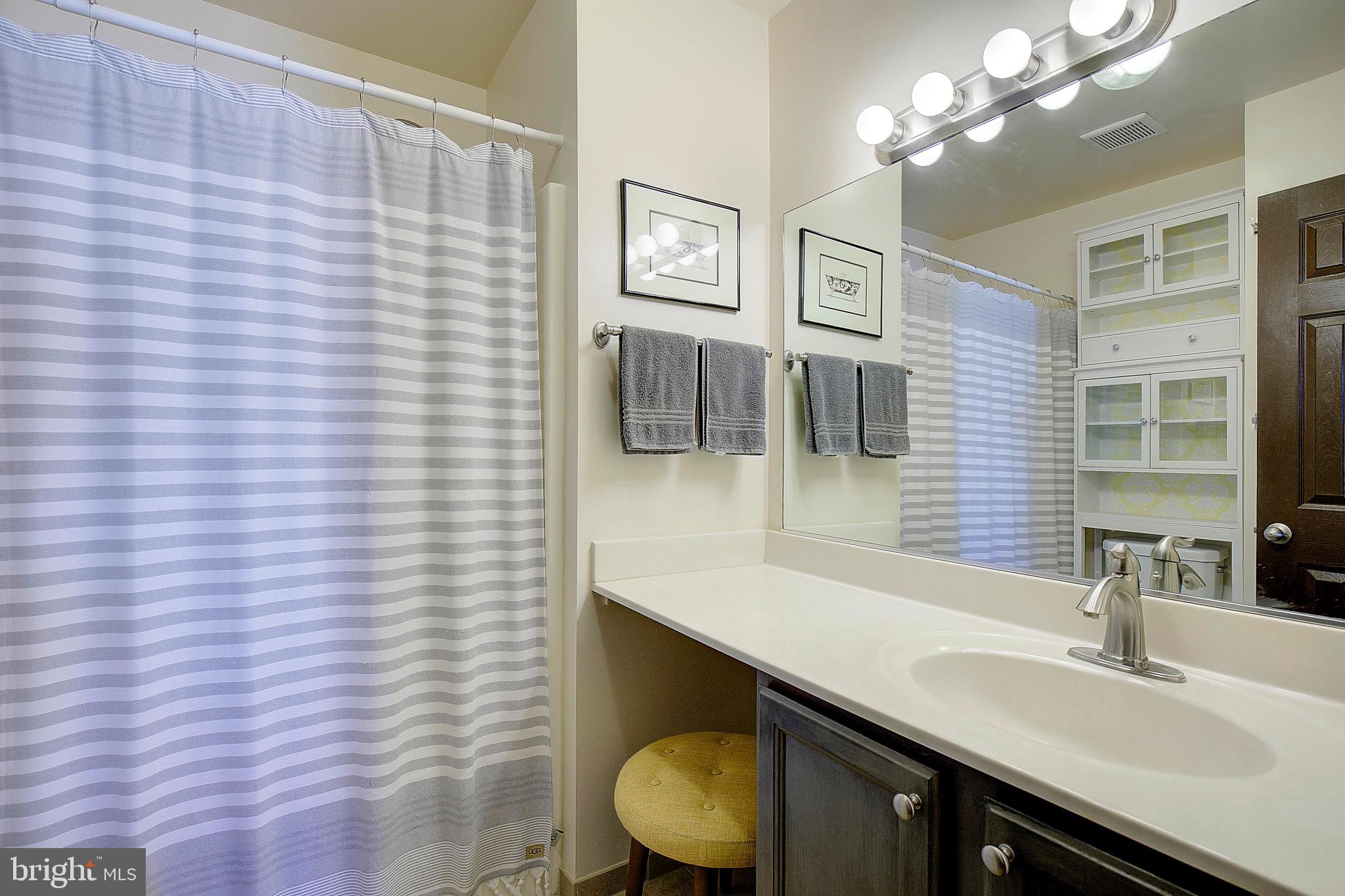 BURNT OAKS - Residential