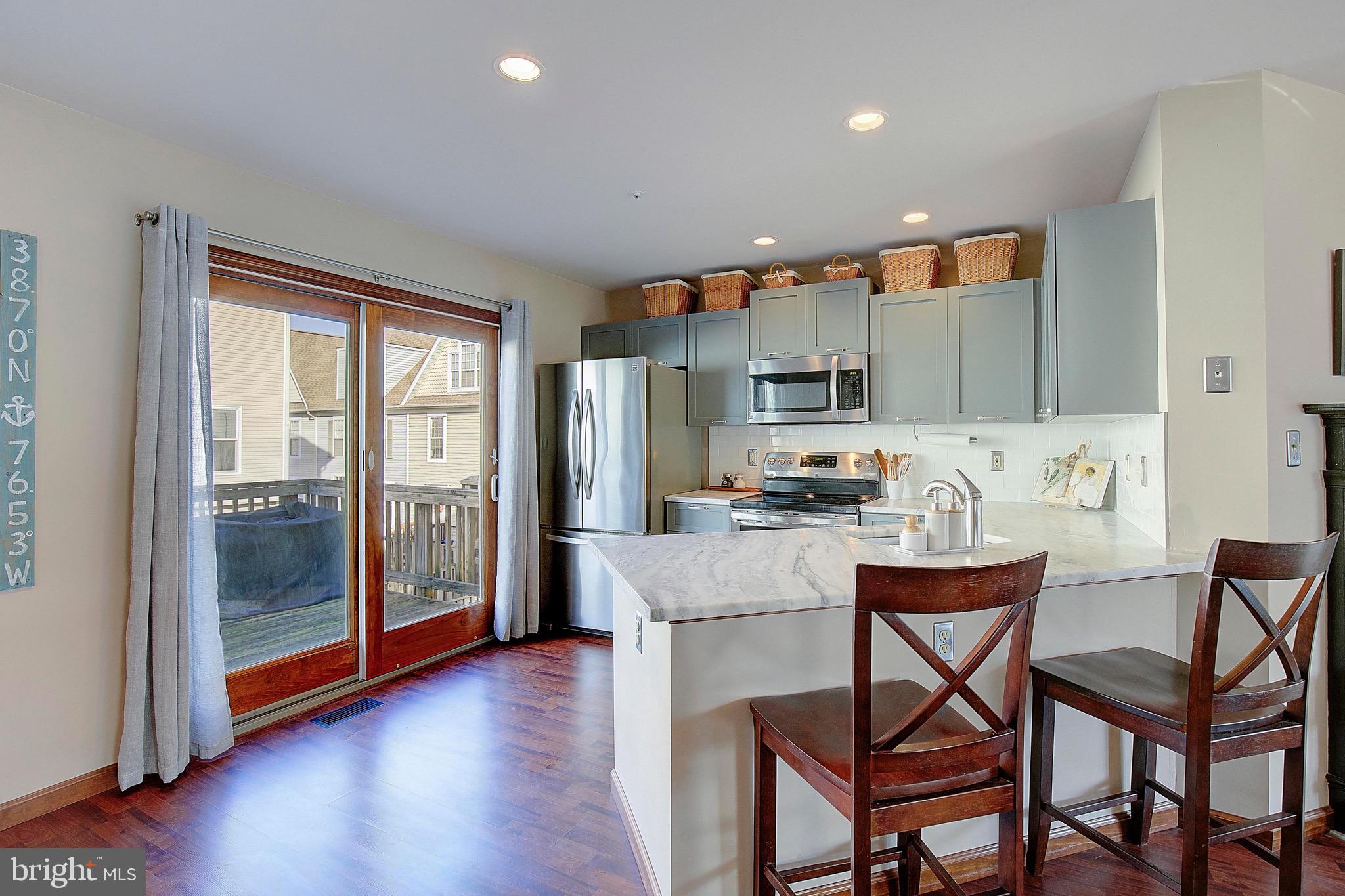 BURNT OAKS - Residential