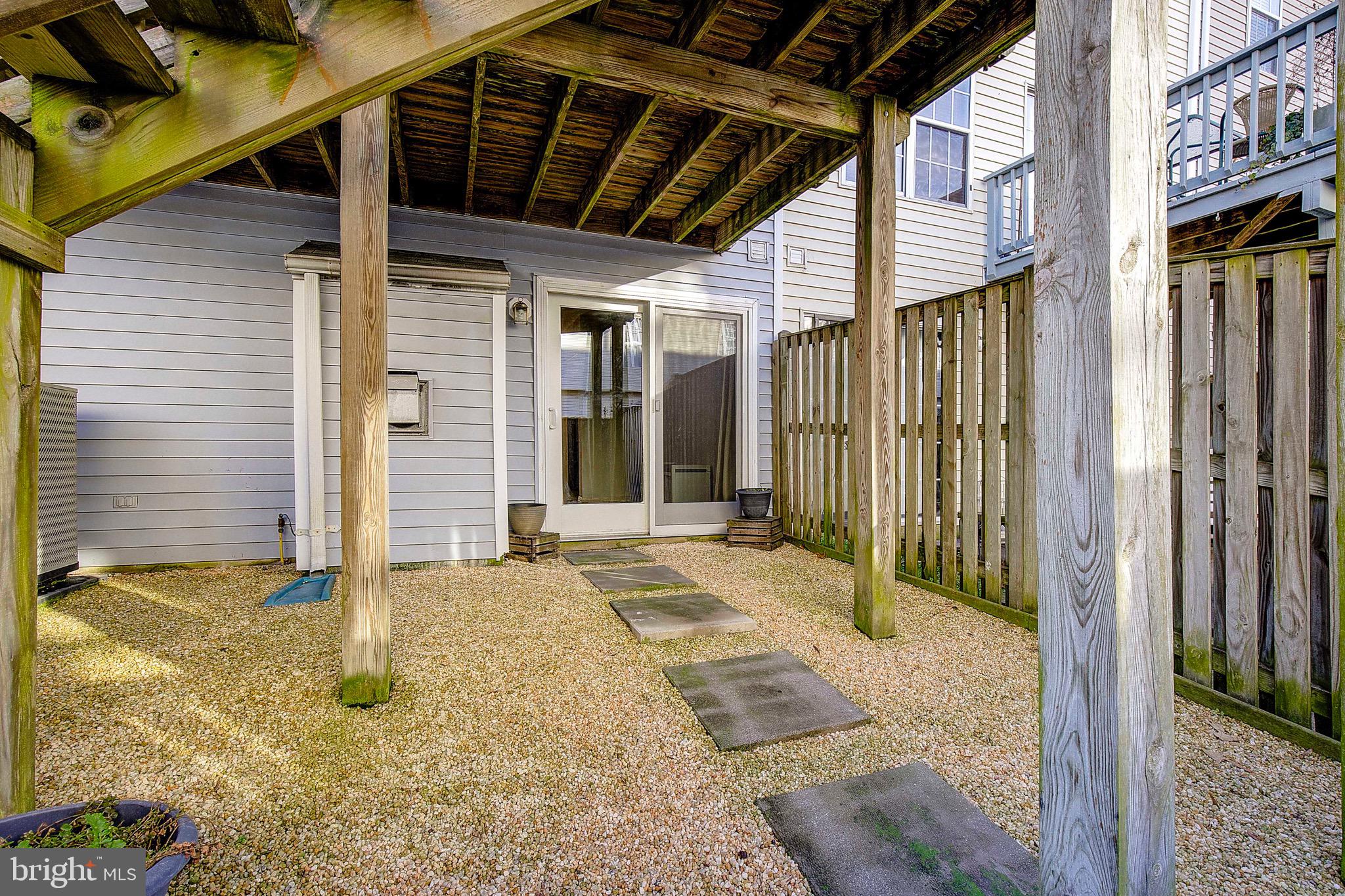 BURNT OAKS - Residential