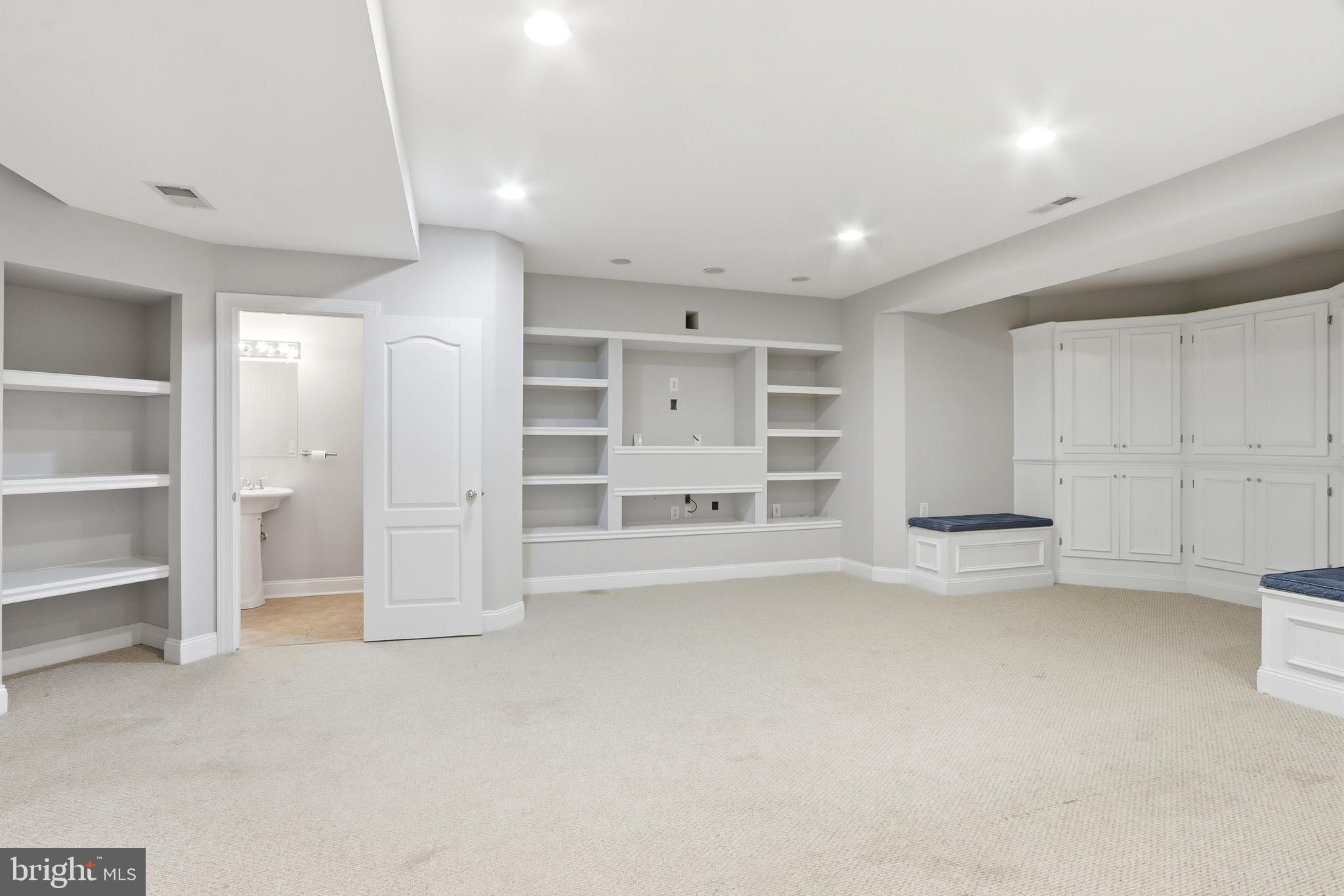 KINGSPORT - Residential