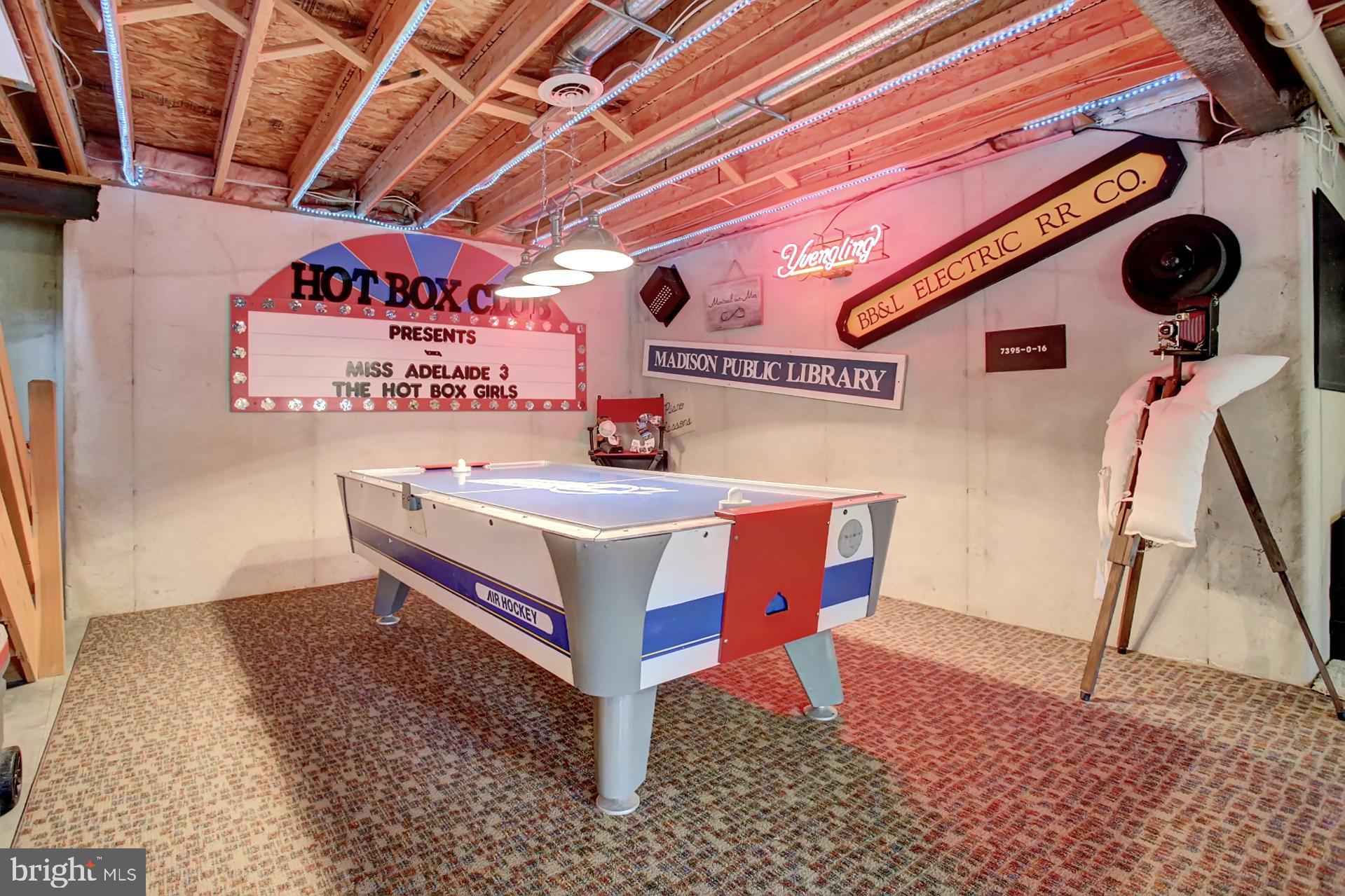 RIDGE CREST - Residential