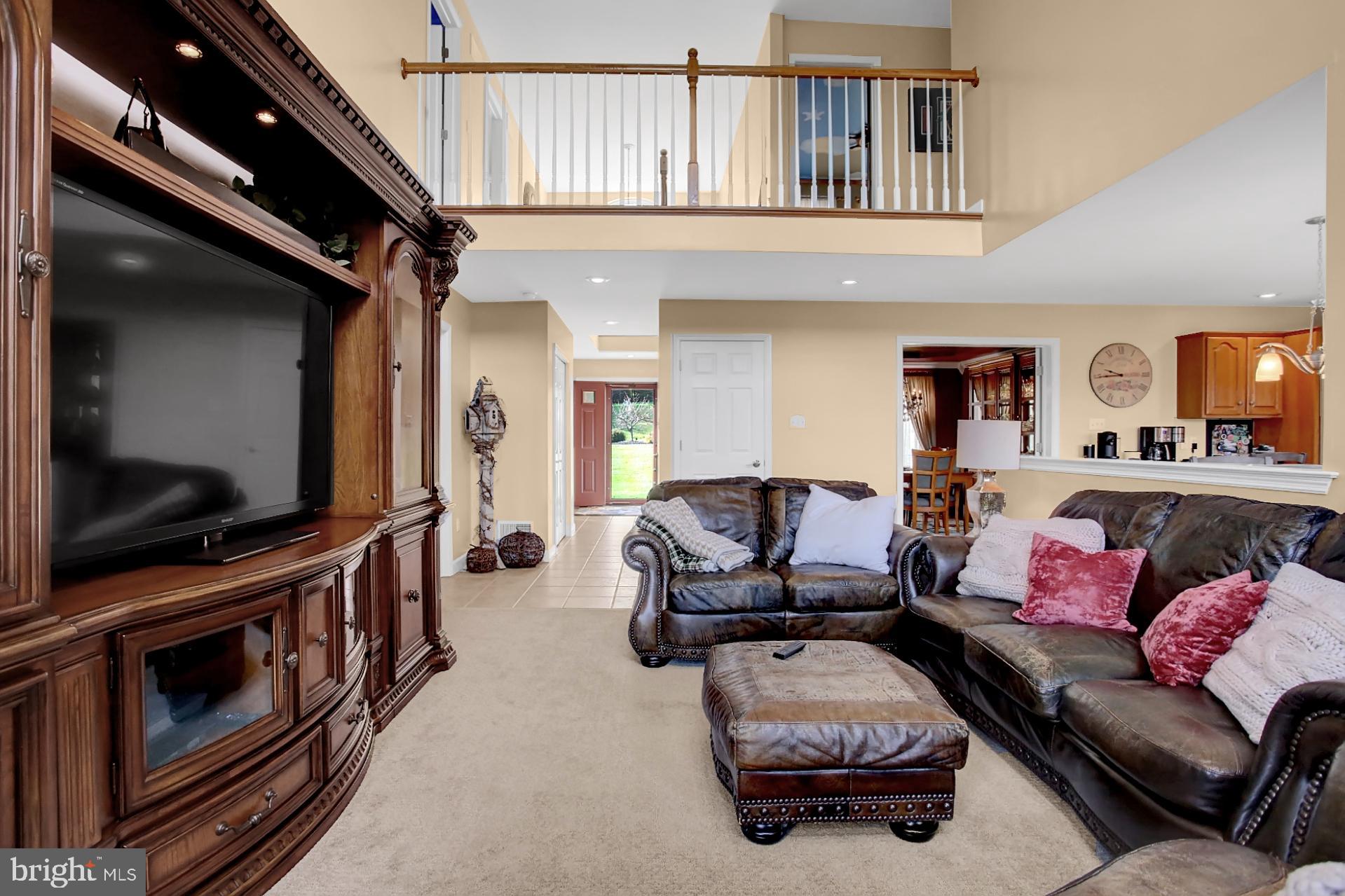 RIDGE CREST - Residential