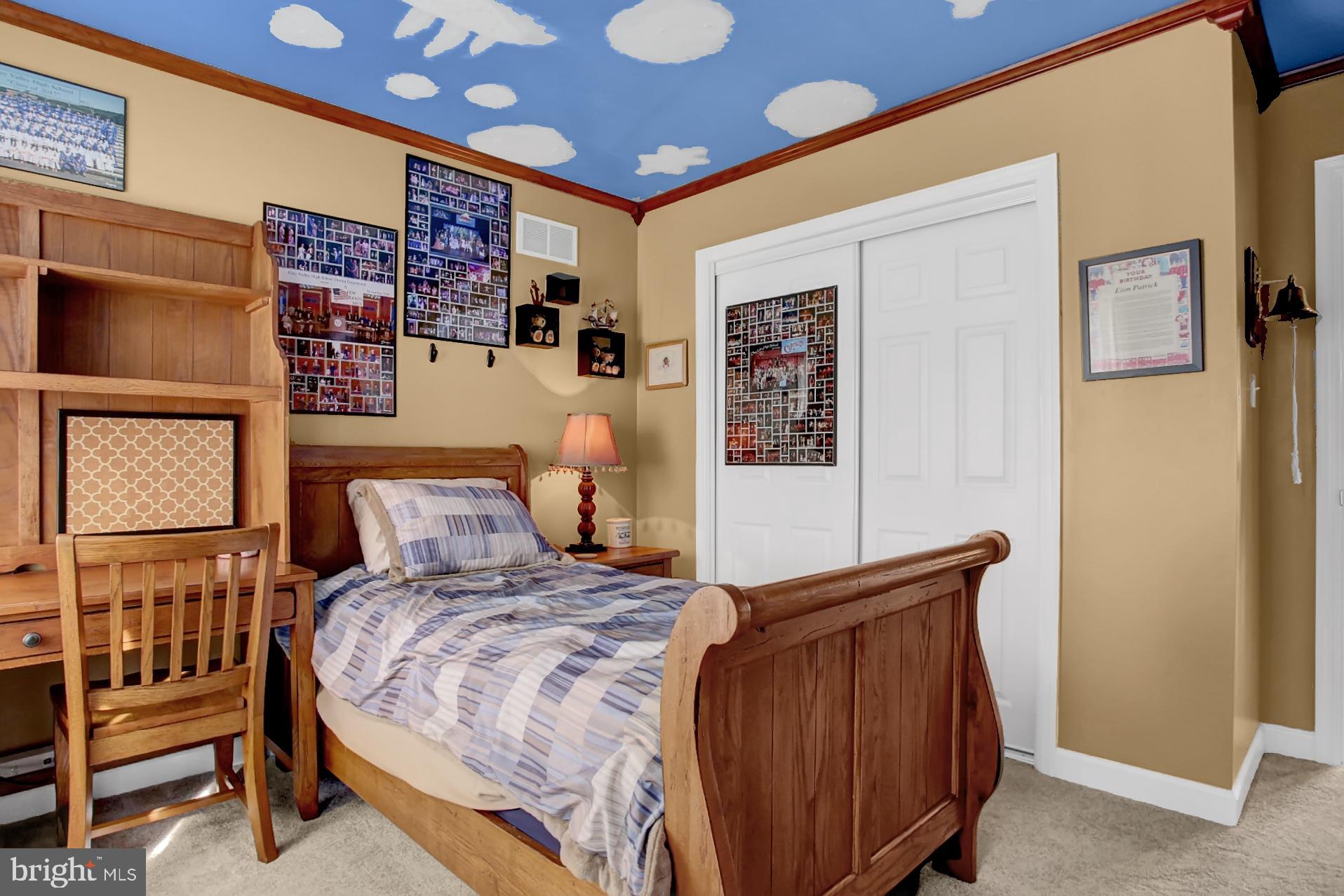 RIDGE CREST - Residential