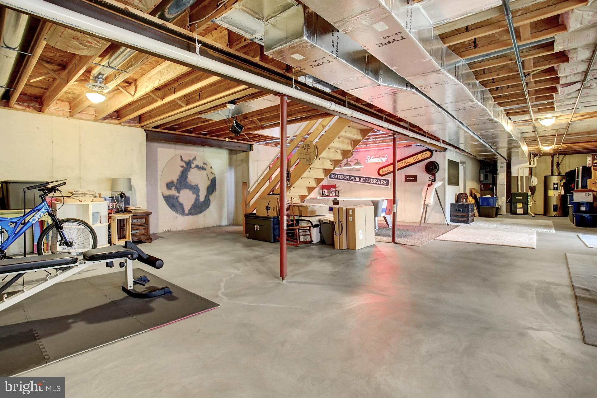 RIDGE CREST - Residential