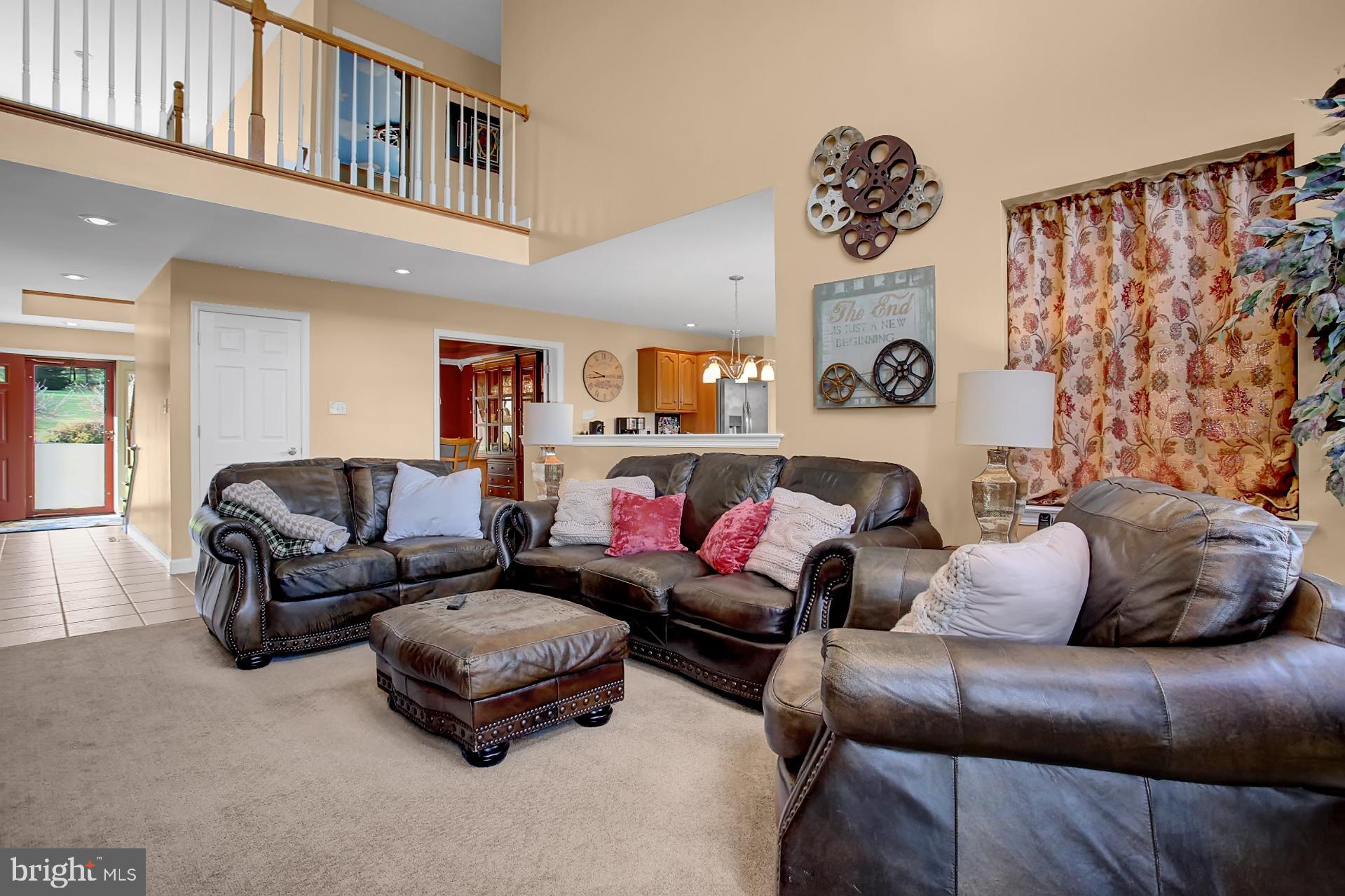 RIDGE CREST - Residential