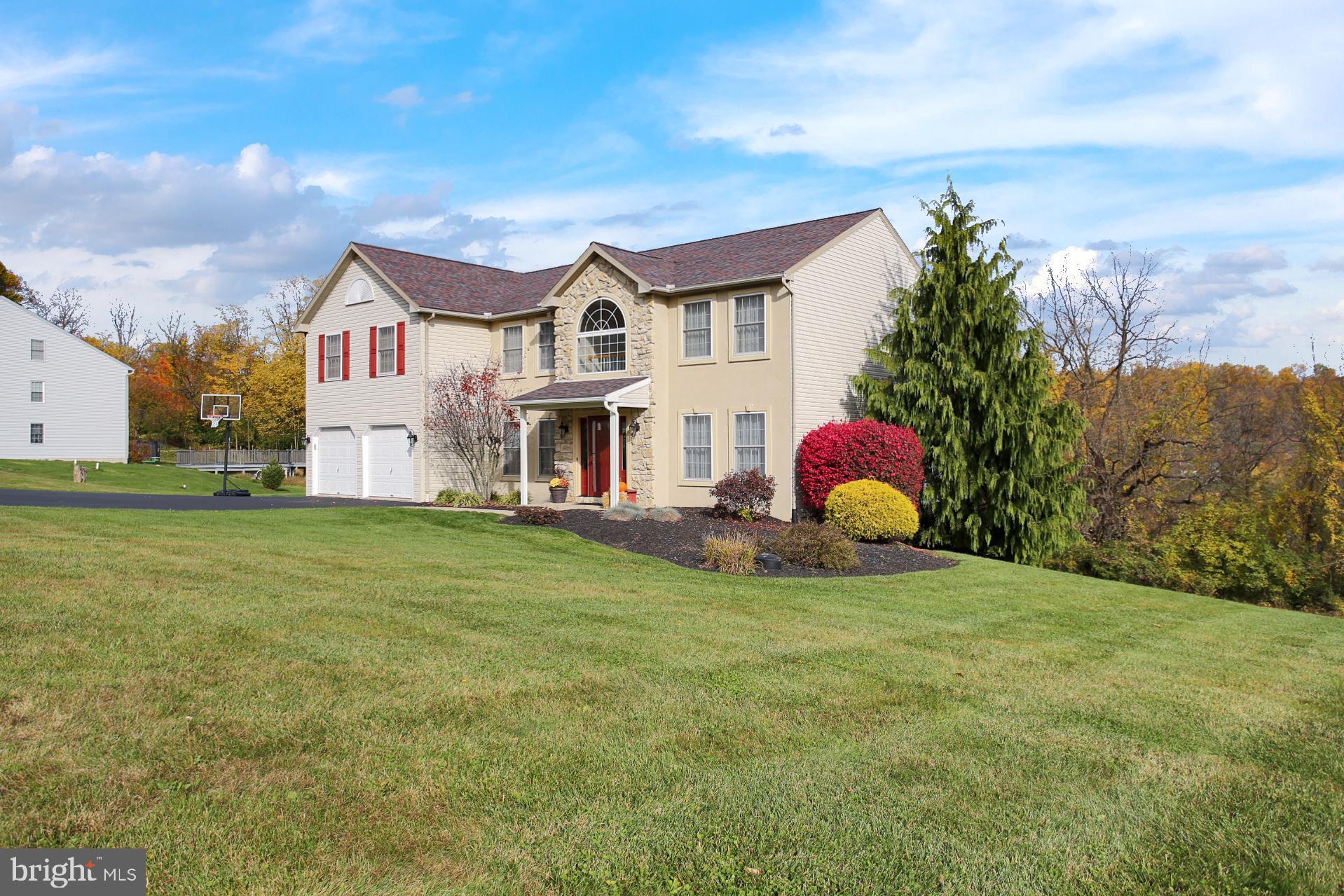 RIDGE CREST - Residential