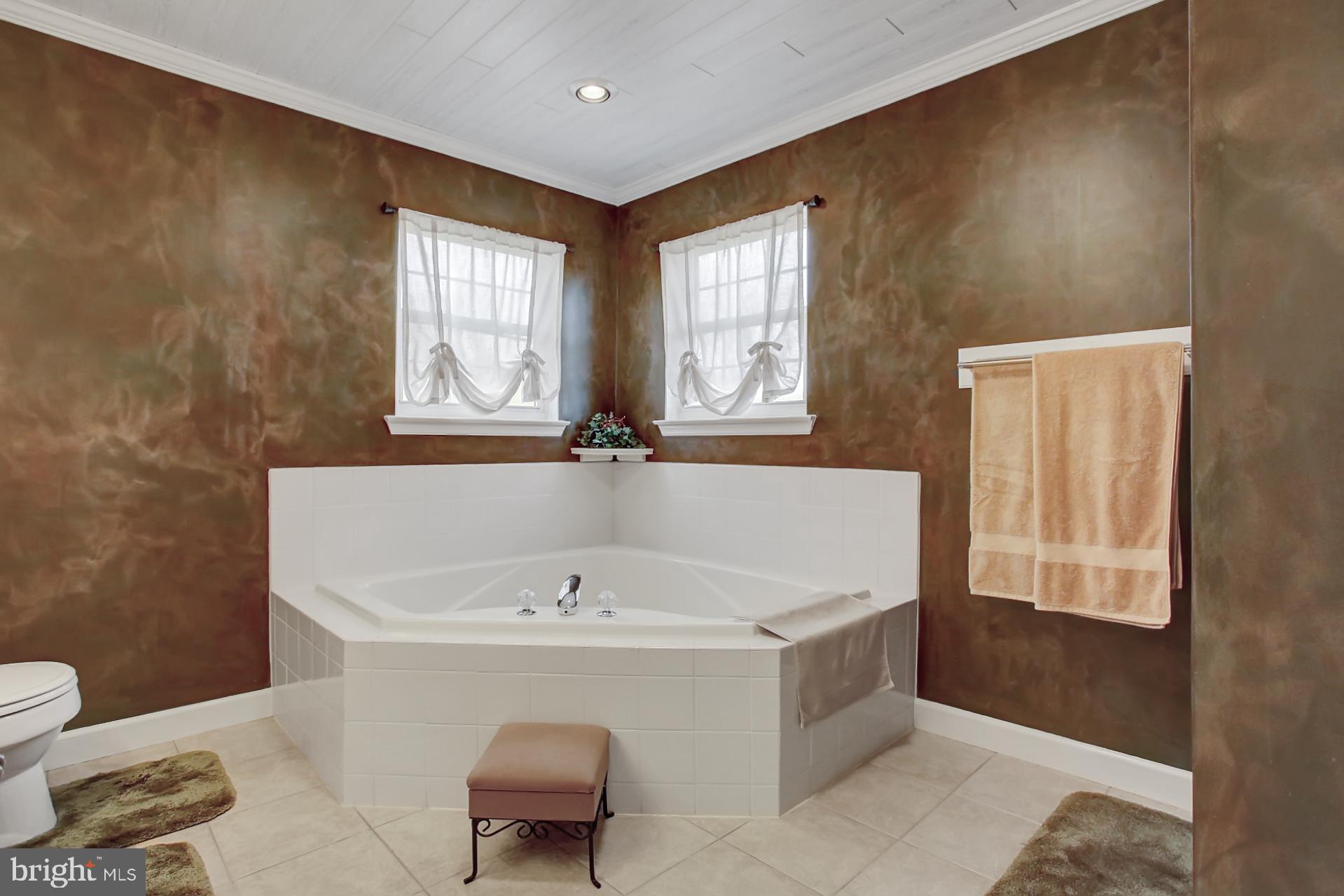 RIDGE CREST - Residential