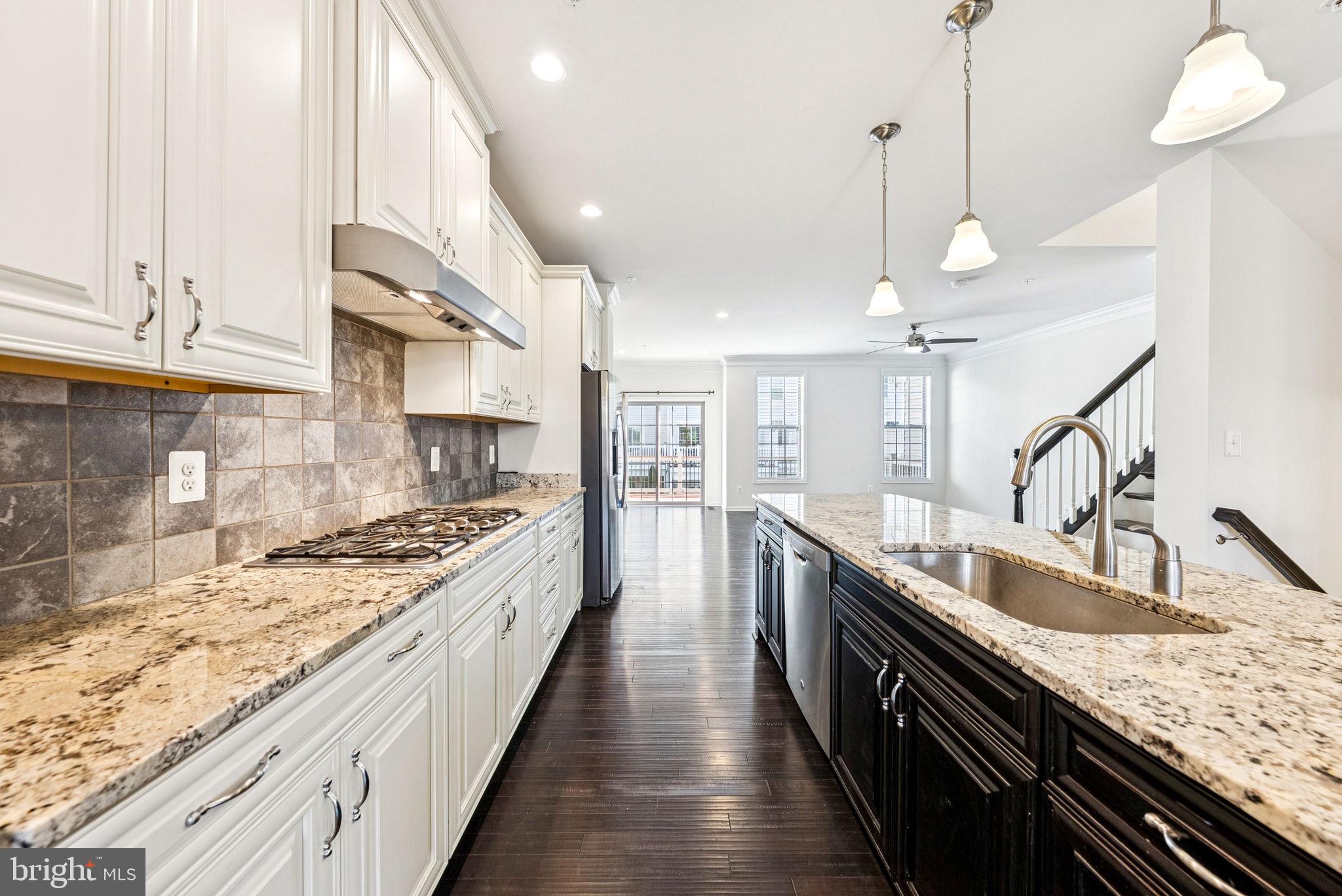 22613 NAUGATUCK SQUARE