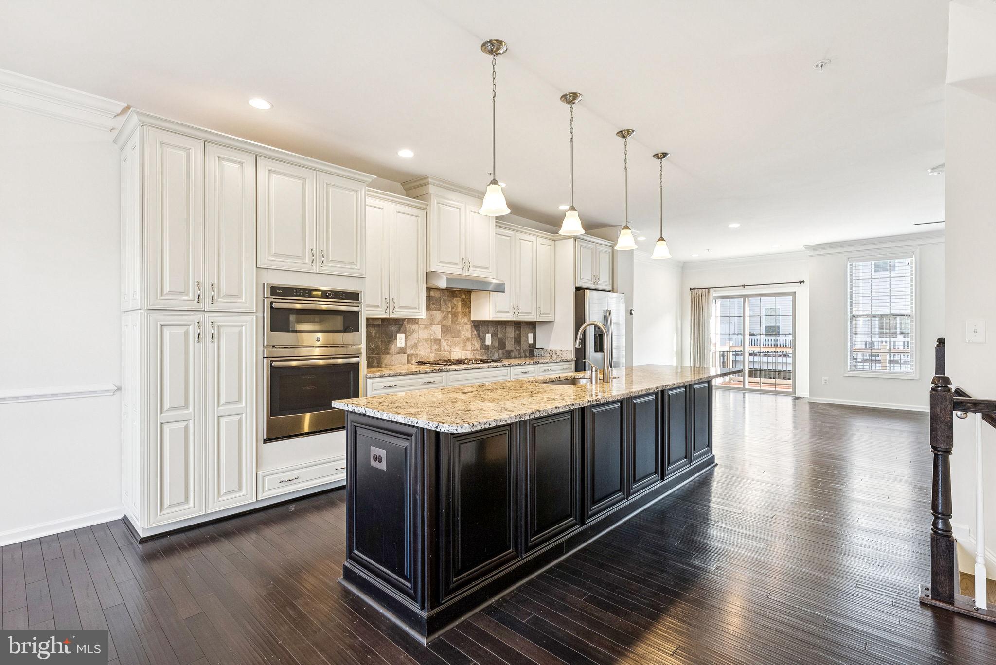 22613 NAUGATUCK SQUARE