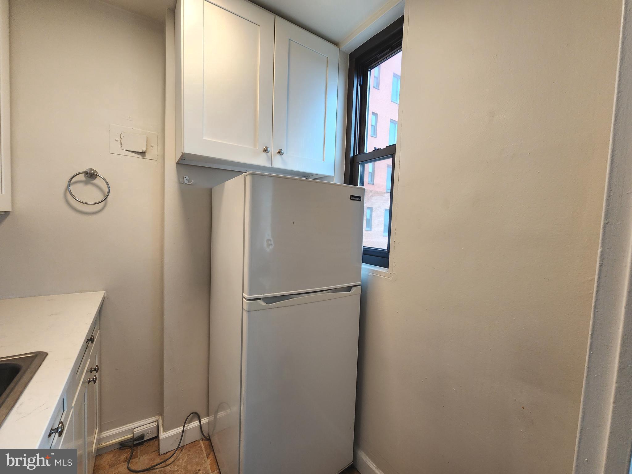 RIVER PLACE EAST - Residential Lease