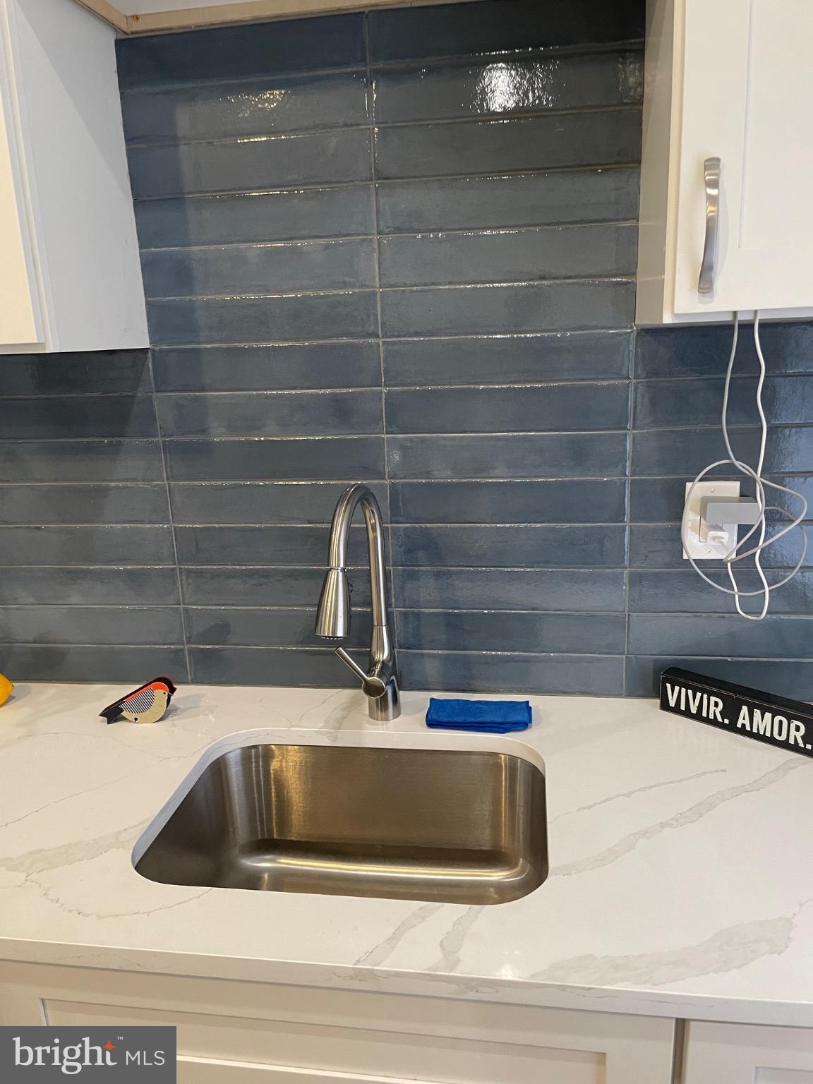 2301 W MOSHER STREET