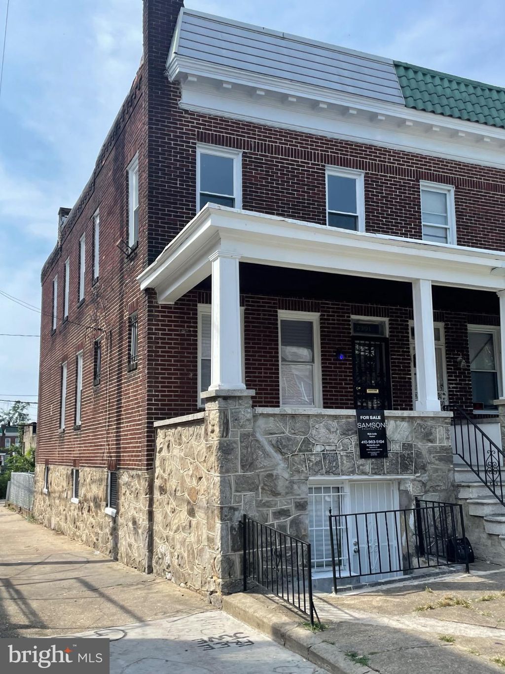 Photo of 2301 W Mosher Street, BALTIMORE, MD 21216 (MLS # MDBA2188936)