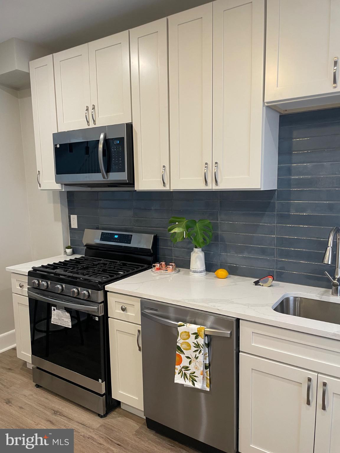 2301 W MOSHER STREET