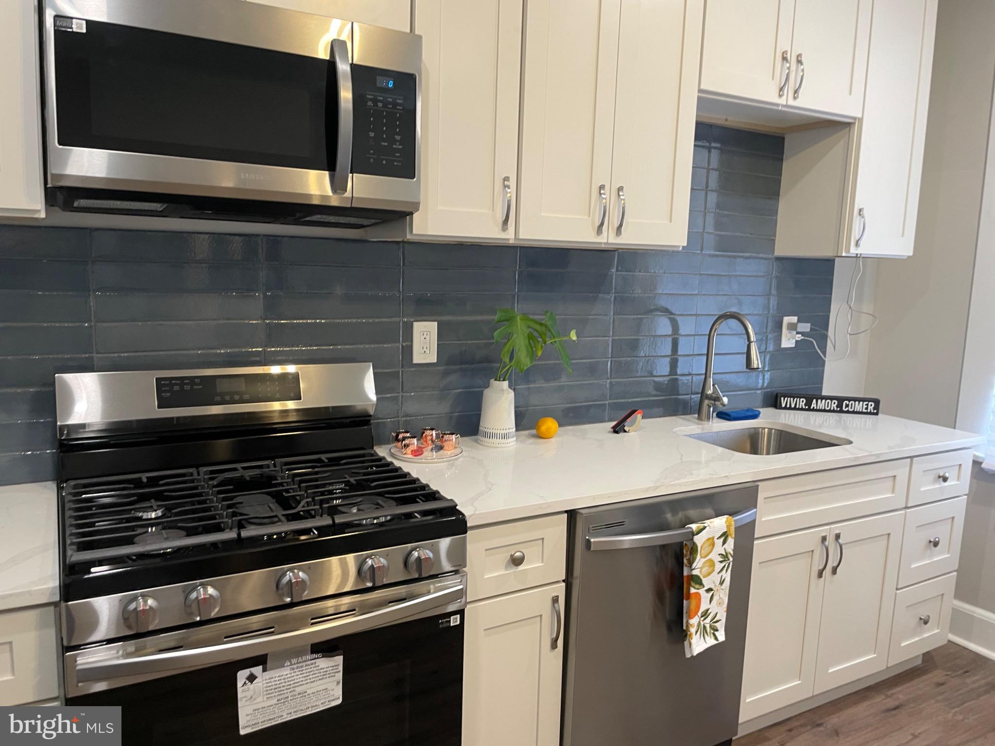 2301 W MOSHER STREET