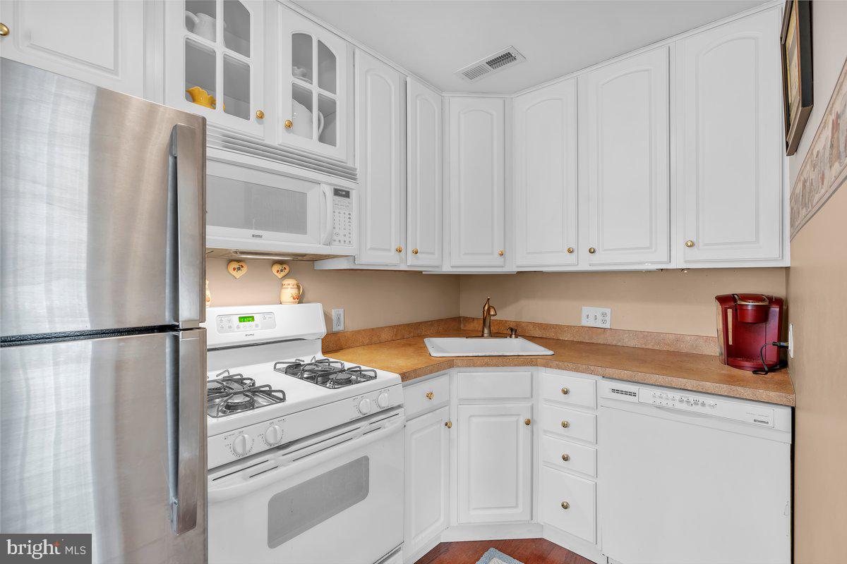 MAYFAIR (WEST) - Residential