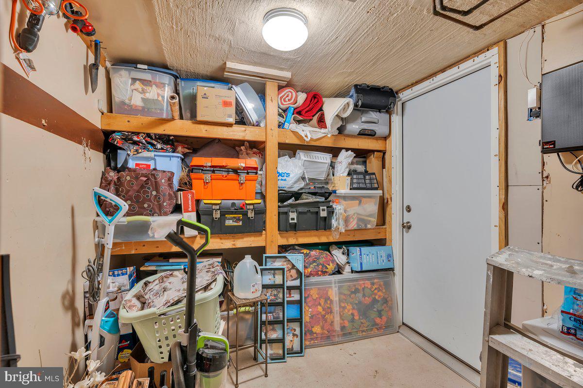 MAYFAIR (WEST) - Residential