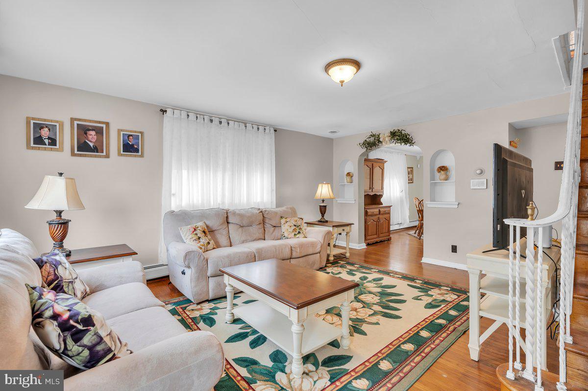 MAYFAIR (WEST) - Residential