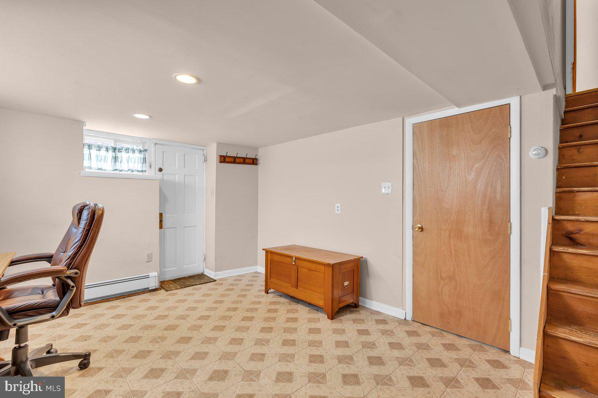 MAYFAIR (WEST) - Residential